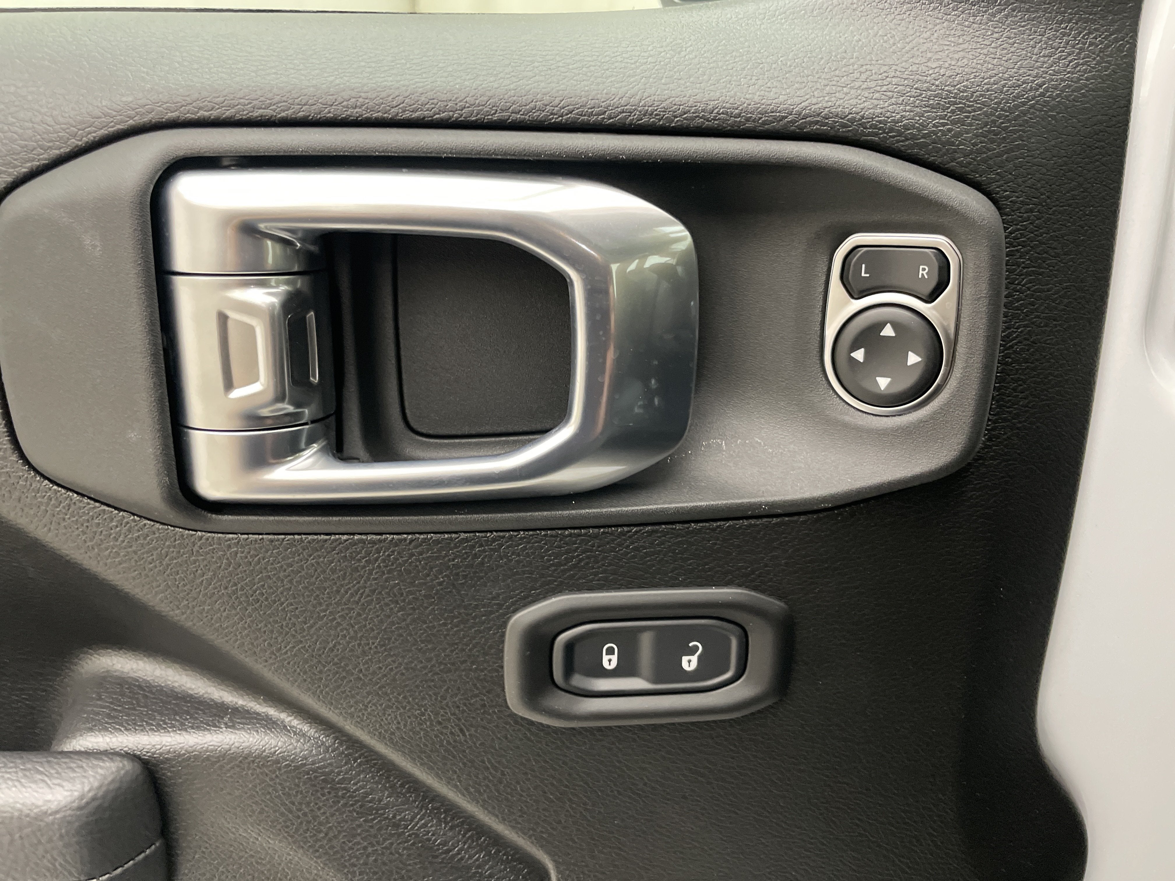 2026 Jeep Wrangler 4-Door Willys 4x4