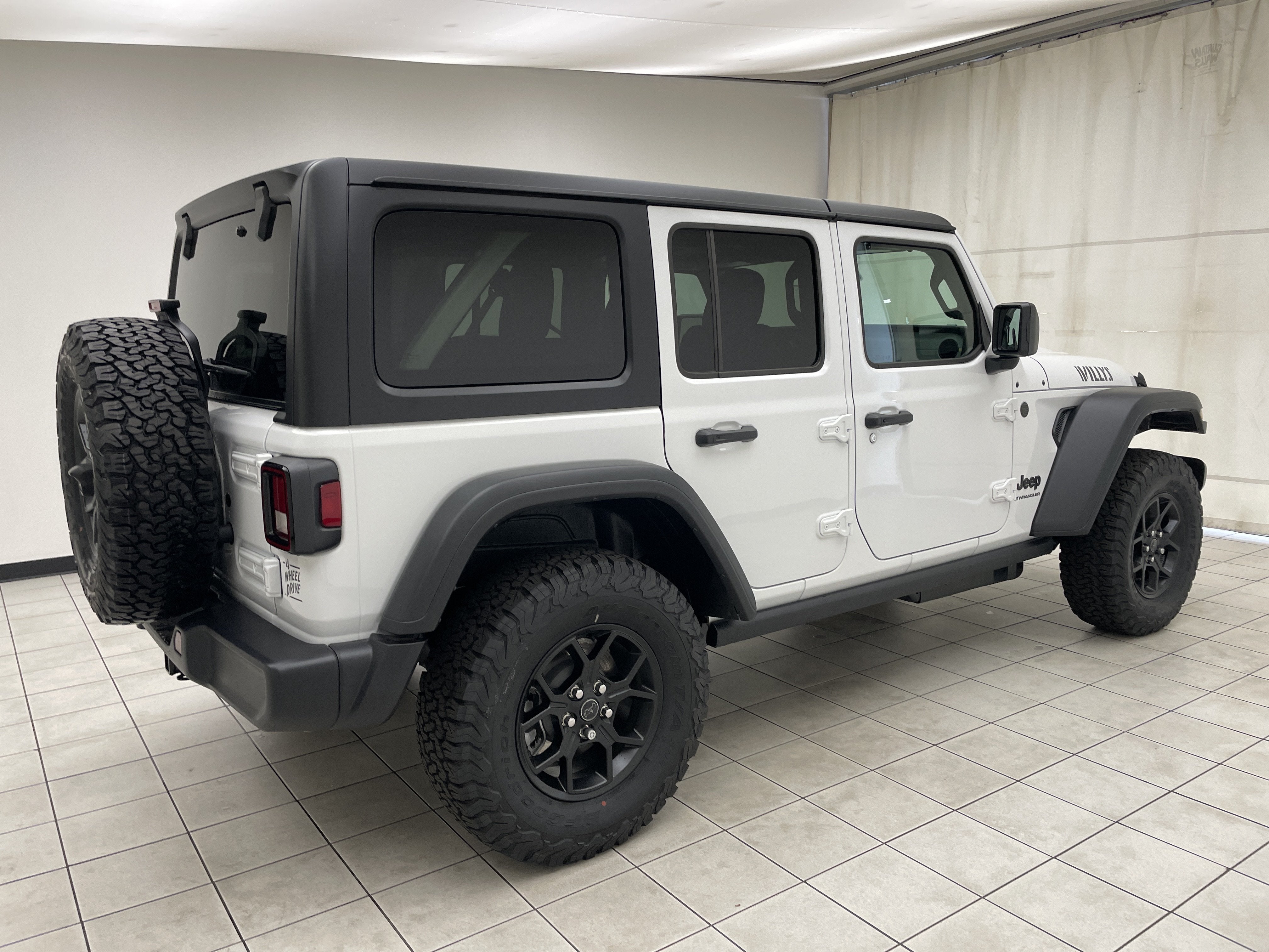 2026 Jeep Wrangler 4-Door Willys 4x4