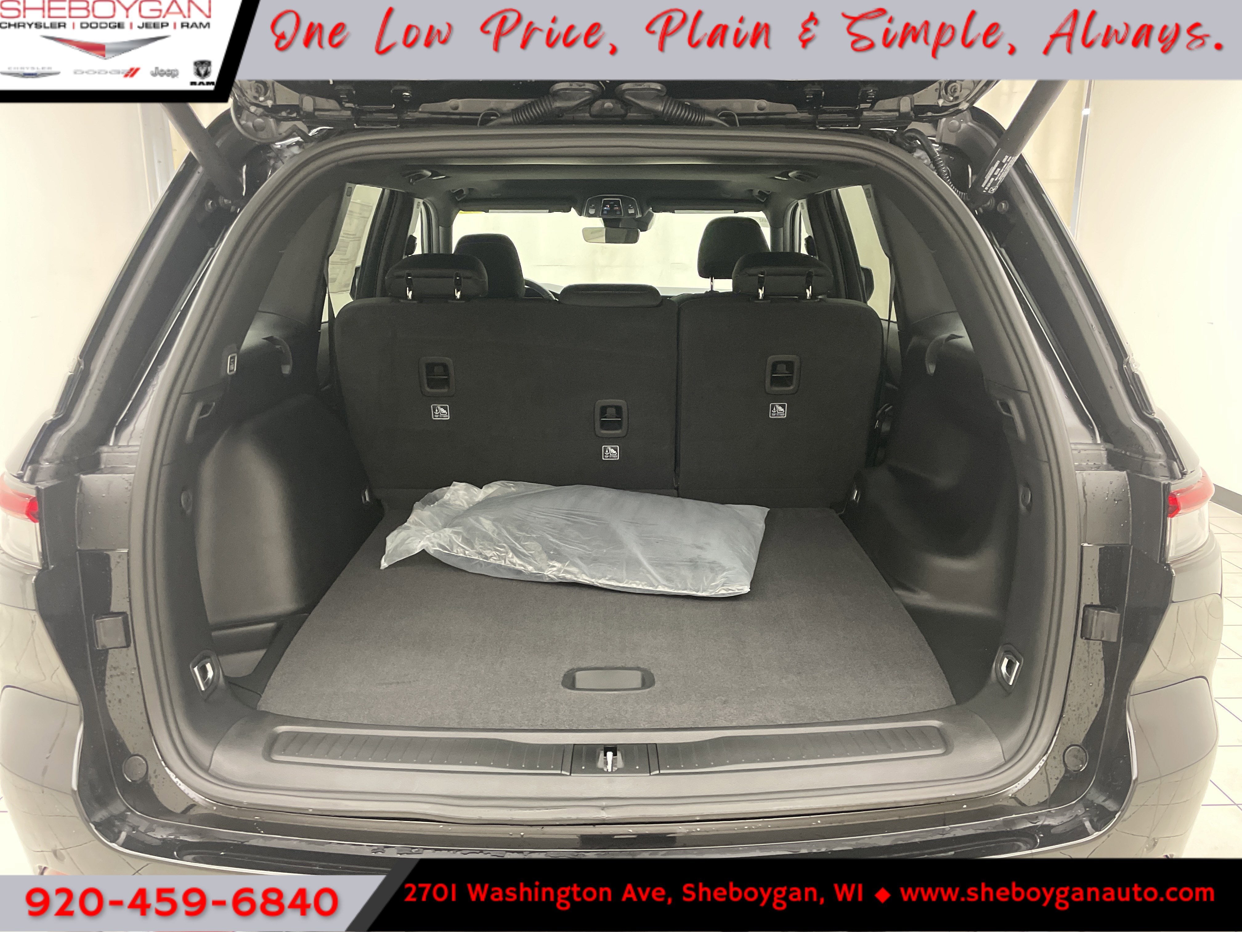 2026 Jeep Grand Cherokee GRAND CHEROKEE LAREDO X 4X4