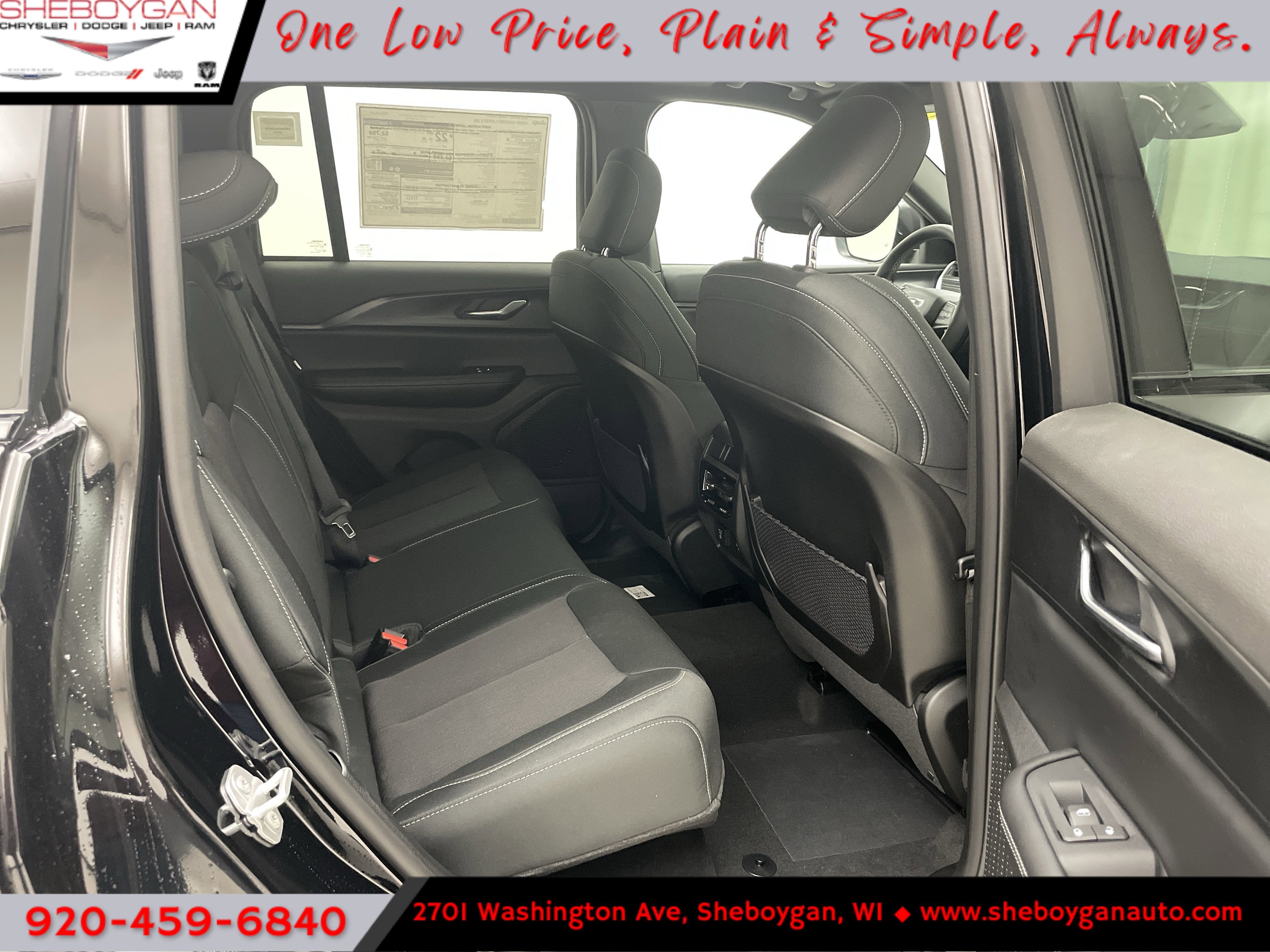 2026 Jeep Grand Cherokee GRAND CHEROKEE LAREDO X 4X4