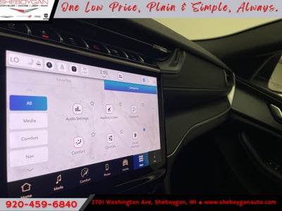 2027 Jeep Grand Cherokee GRAND CHEROKEE LAREDO X 4X4