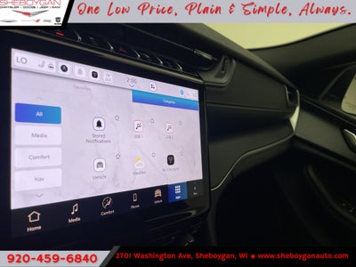 2027 Jeep Grand Cherokee GRAND CHEROKEE LAREDO X 4X4