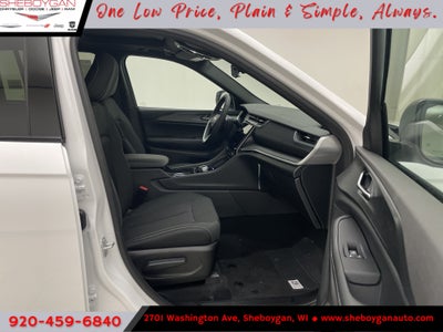 2027 Jeep Grand Cherokee GRAND CHEROKEE LAREDO X 4X4