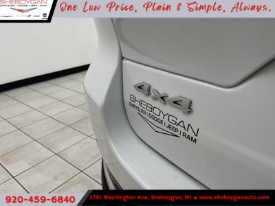 2027 Jeep Grand Cherokee GRAND CHEROKEE LAREDO X 4X4