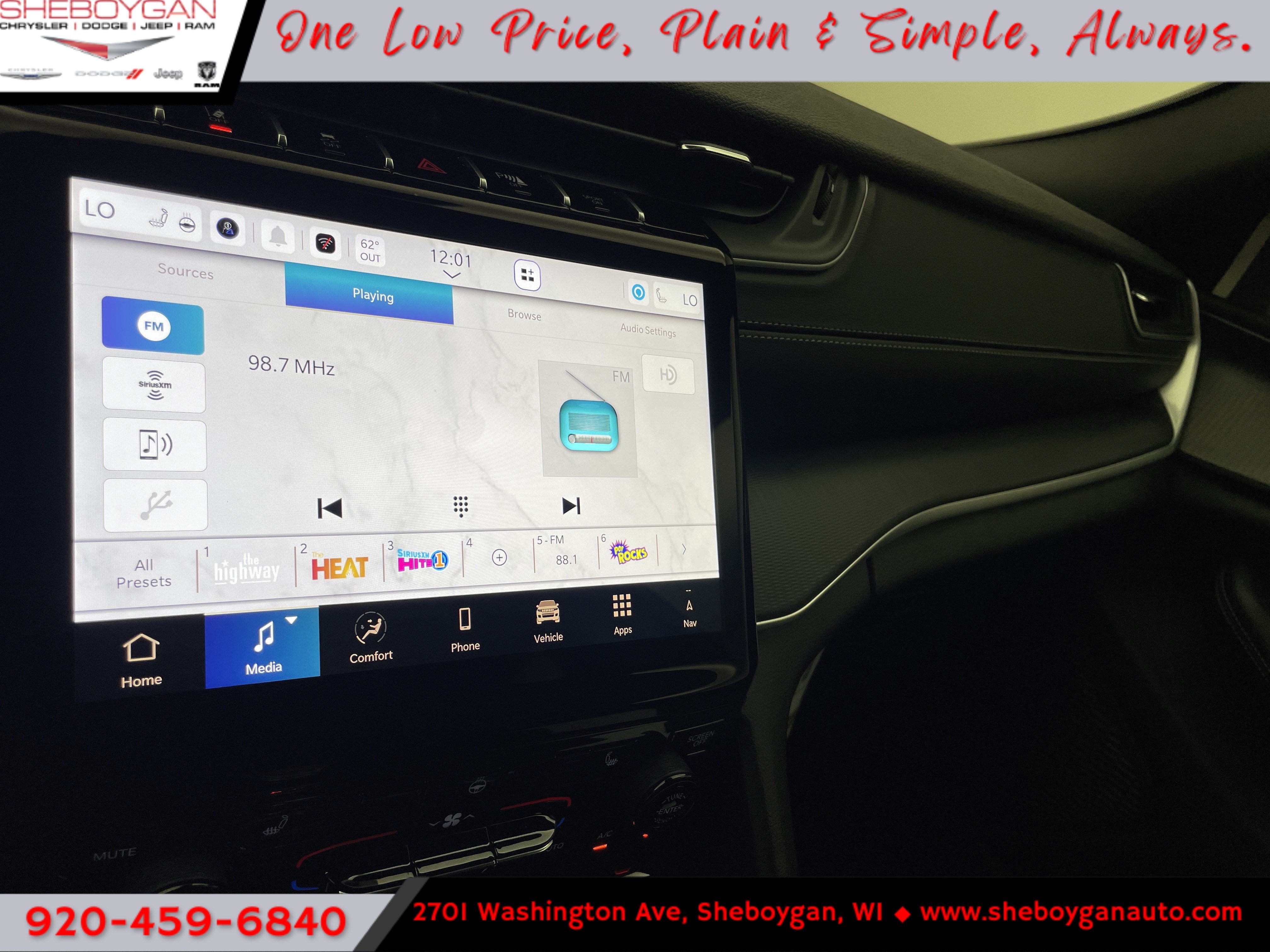 2027 Jeep Grand Cherokee GRAND CHEROKEE LAREDO X 4X4