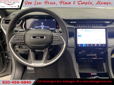 2027 Jeep Grand Cherokee GRAND CHEROKEE LAREDO X 4X4
