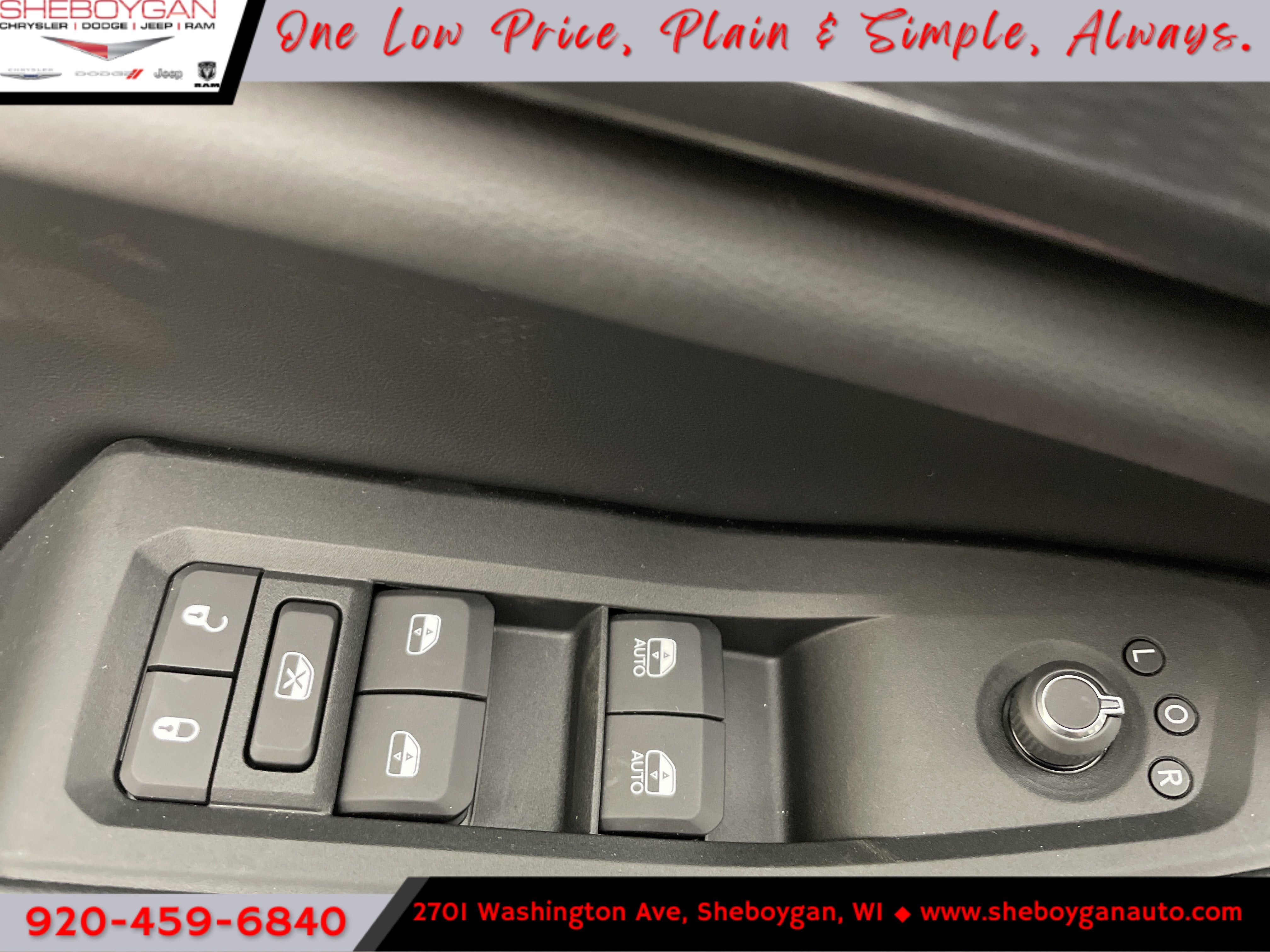 2025 Jeep Grand Cherokee GRAND CHEROKEE LAREDO 4X4