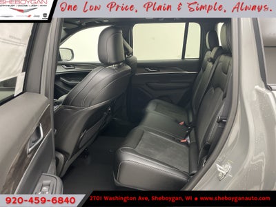 2027 Jeep Grand Cherokee GRAND CHEROKEE LAREDO ALTITUDE 4X4