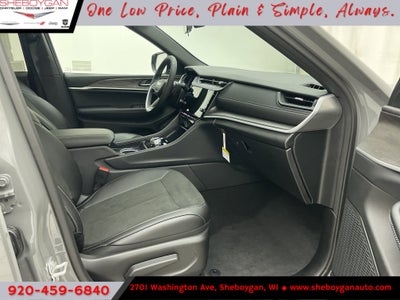 2027 Jeep Grand Cherokee GRAND CHEROKEE LAREDO ALTITUDE 4X4