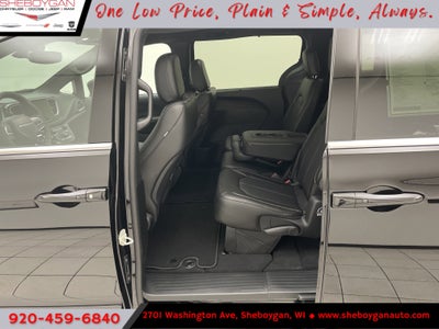 2027 Chrysler Pacifica PACIFICA SELECT