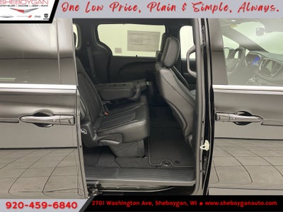 2027 Chrysler Pacifica PACIFICA SELECT