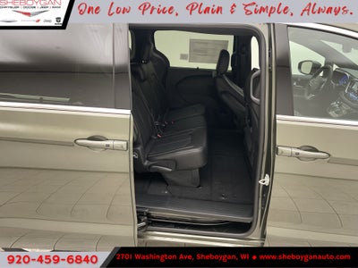 2027 Chrysler Pacifica PACIFICA SELECT