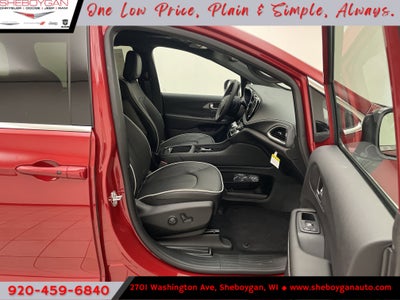 2027 Chrysler Pacifica PACIFICA LIMITED