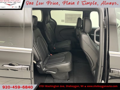 2027 Chrysler Pacifica PACIFICA SELECT AWD