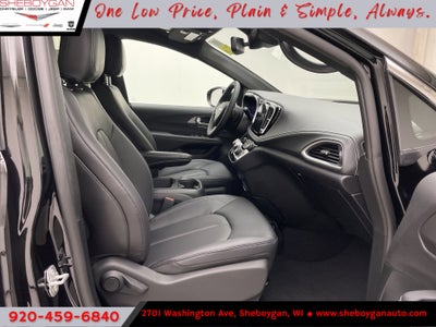 2026 Chrysler Pacifica PACIFICA SELECT AWD