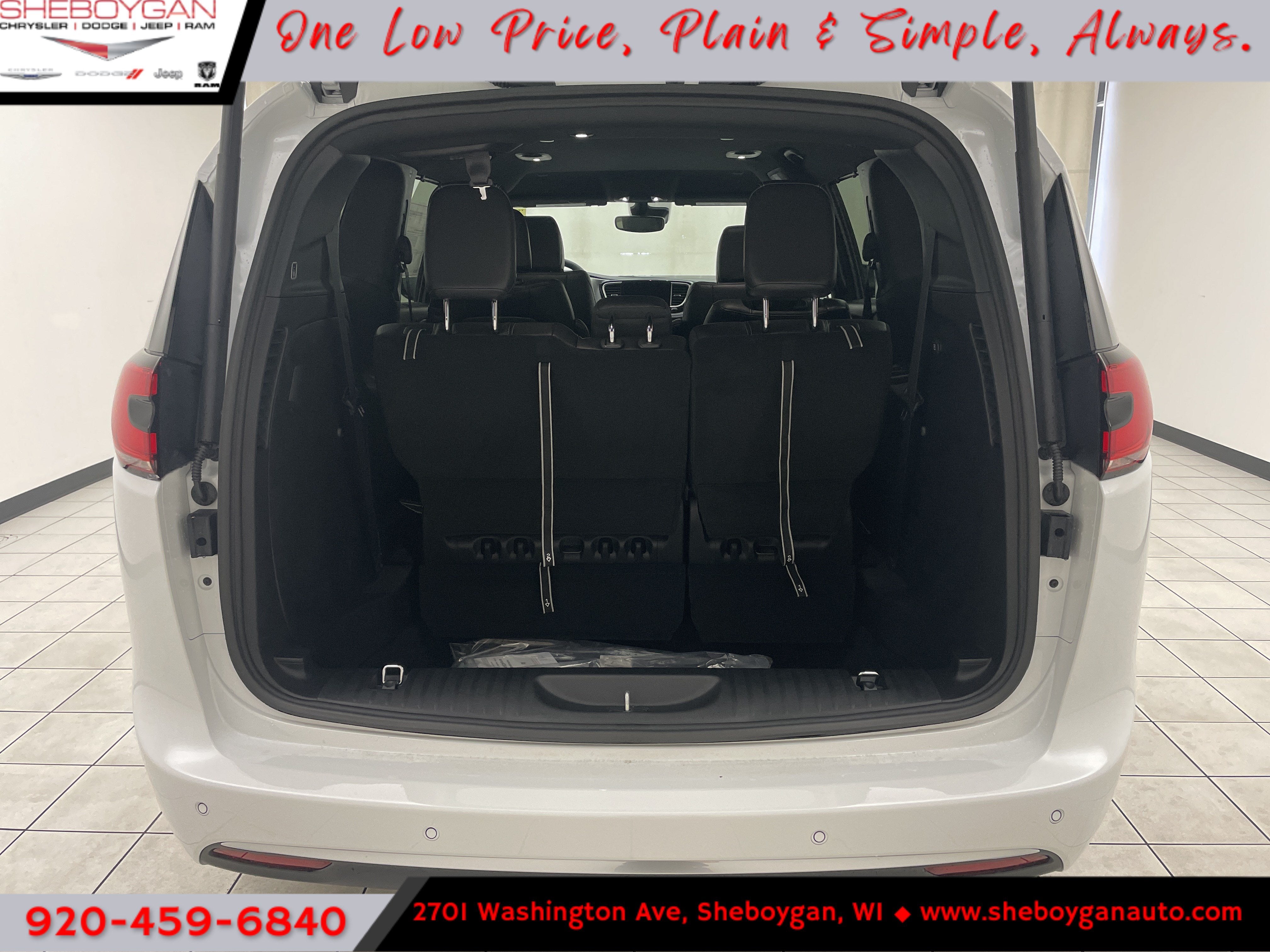 2027 Chrysler Pacifica PACIFICA SELECT AWD