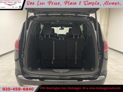 2027 Chrysler Pacifica PACIFICA SELECT AWD