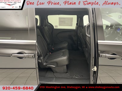 2027 Chrysler Pacifica PACIFICA SELECT AWD