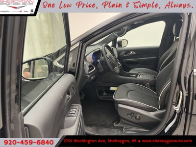 2027 Chrysler Pacifica PACIFICA LIMITED AWD
