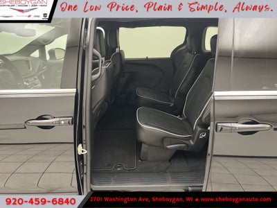 2027 Chrysler Pacifica PACIFICA LIMITED AWD