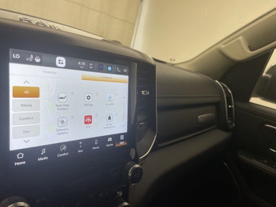2022 RAM 1500 Laramie Crew Cab 4x4 5'7" Box