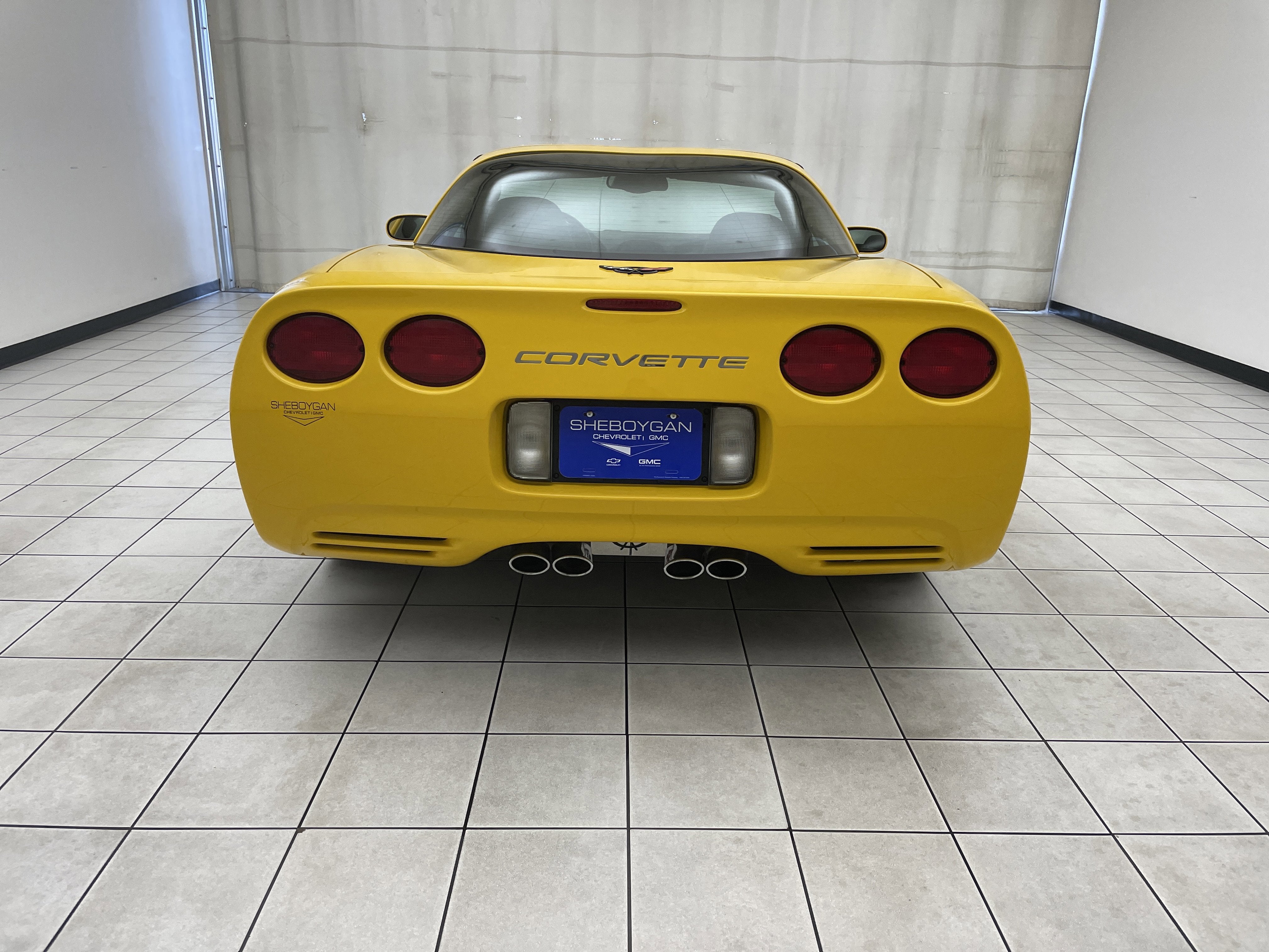 2004 Chevrolet Corvette 2dr Cpe