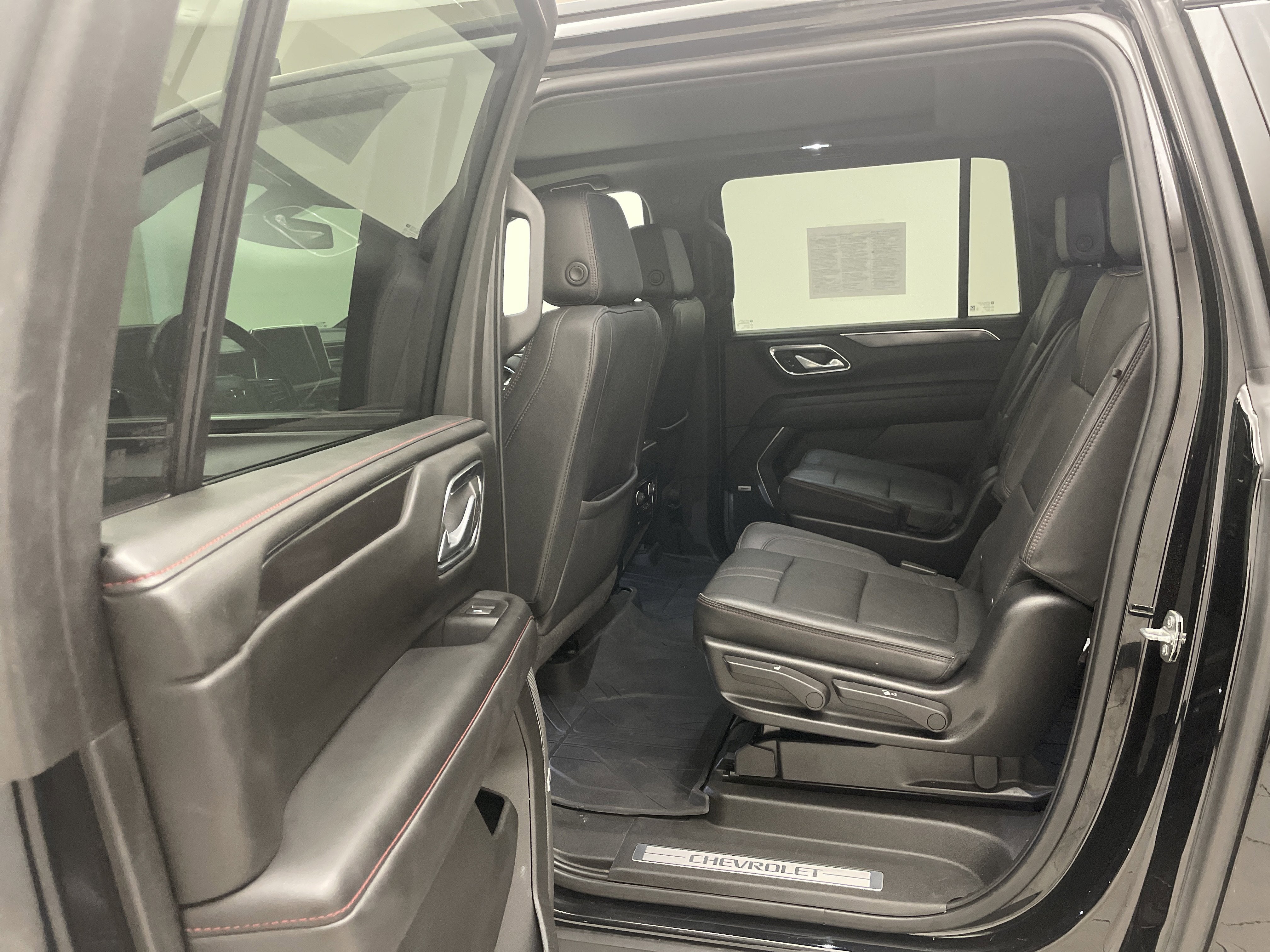 2022 Chevrolet Suburban RST