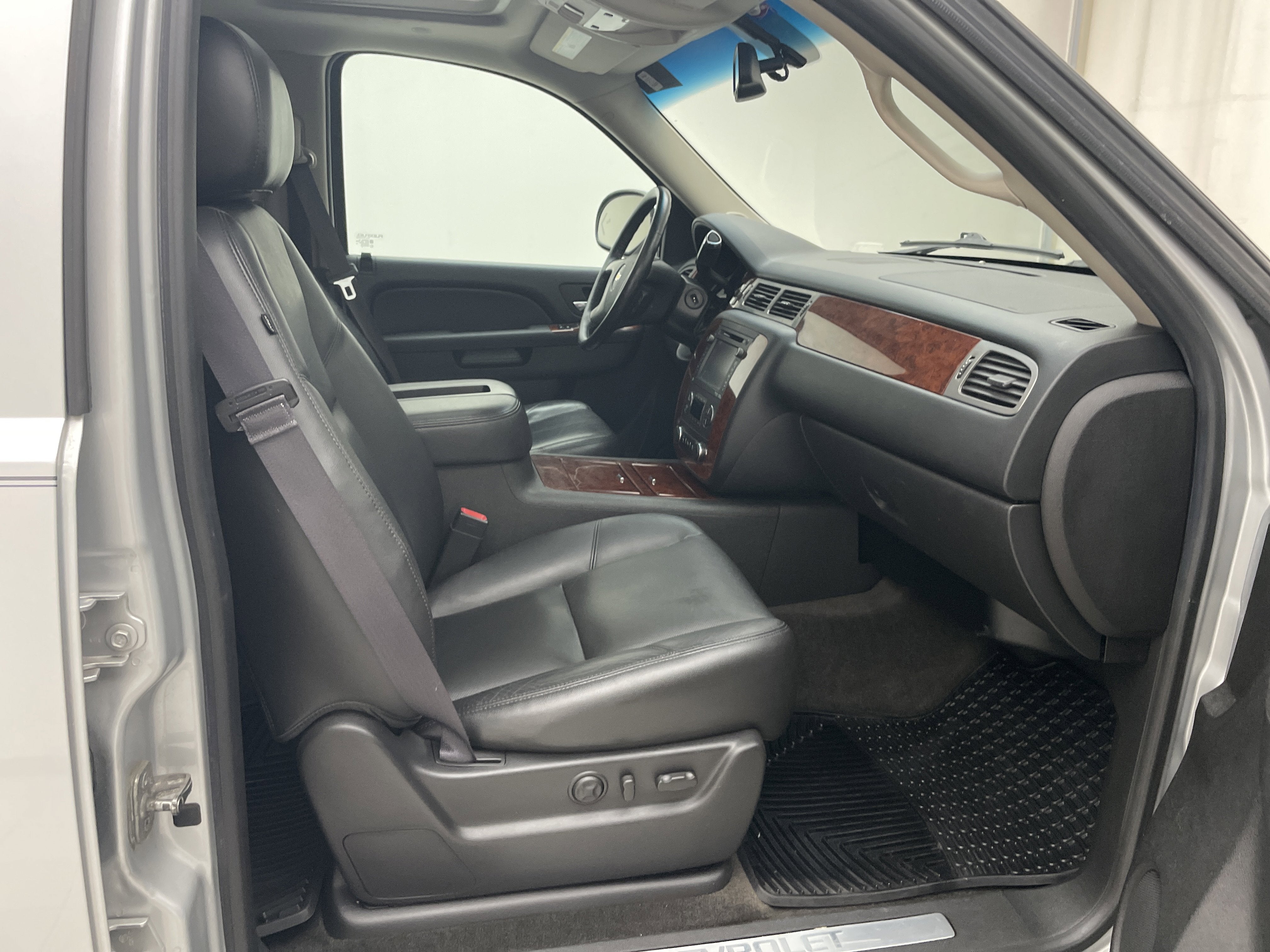 2013 Chevrolet Suburban LTZ