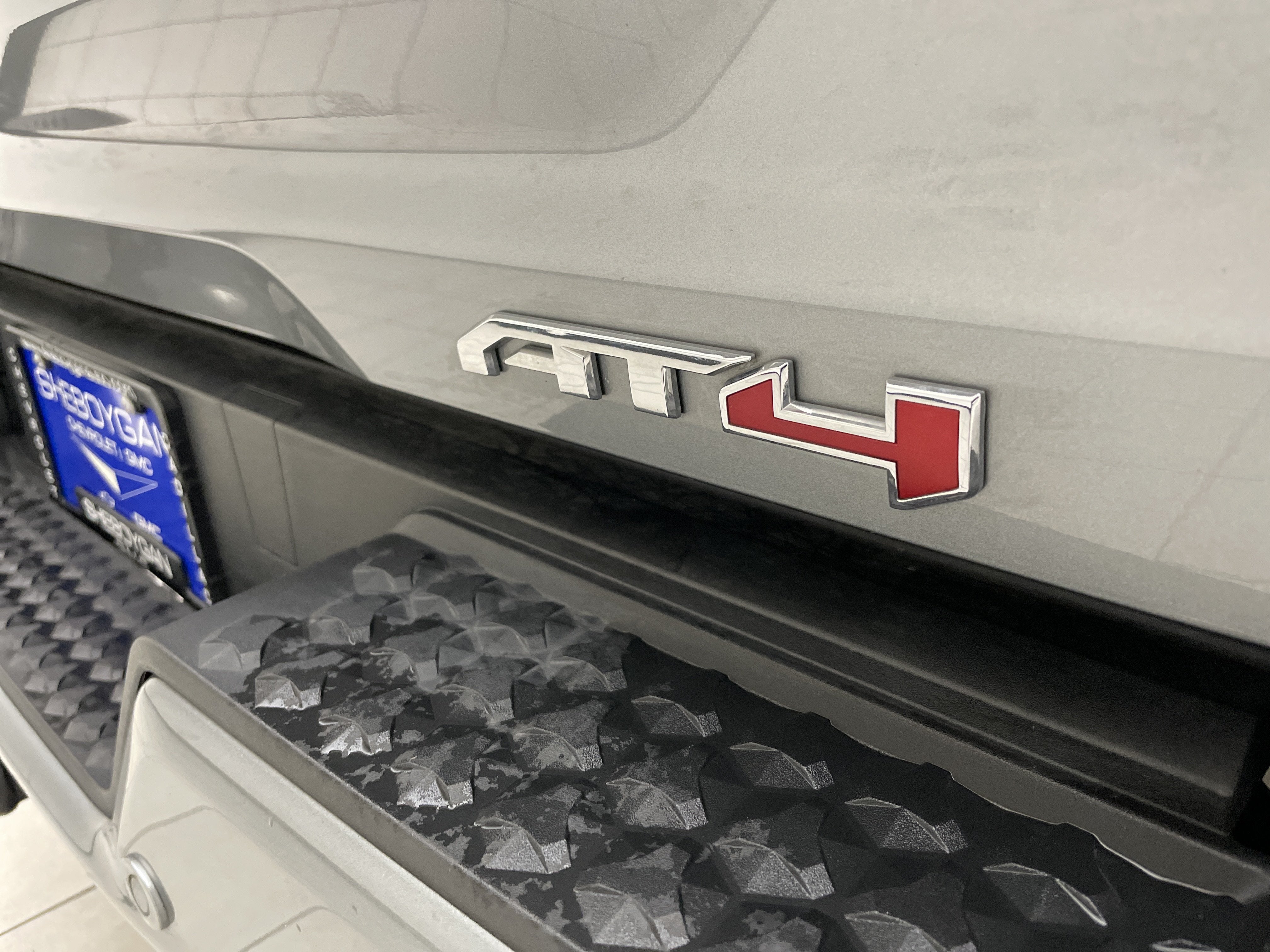 2023 GMC Canyon 4WD AT4
