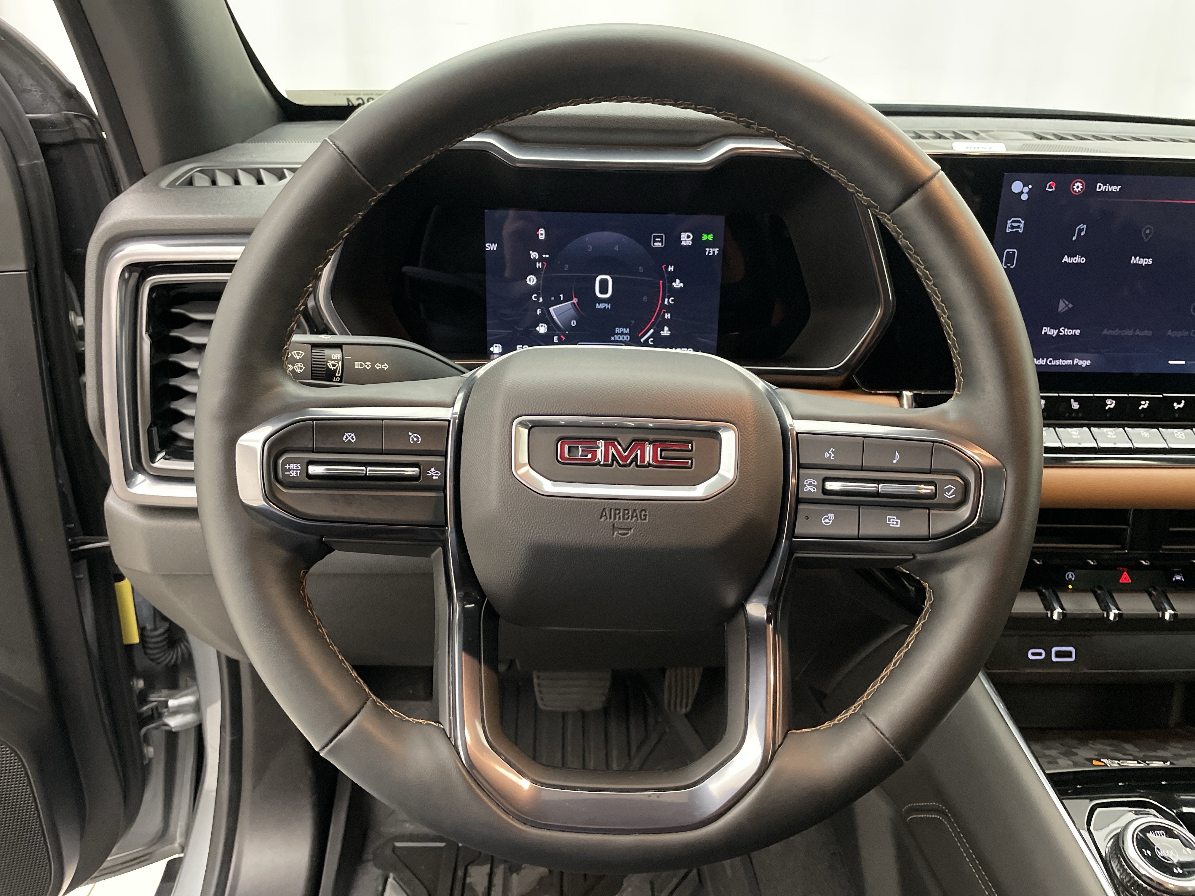 2023 GMC Canyon 4WD AT4