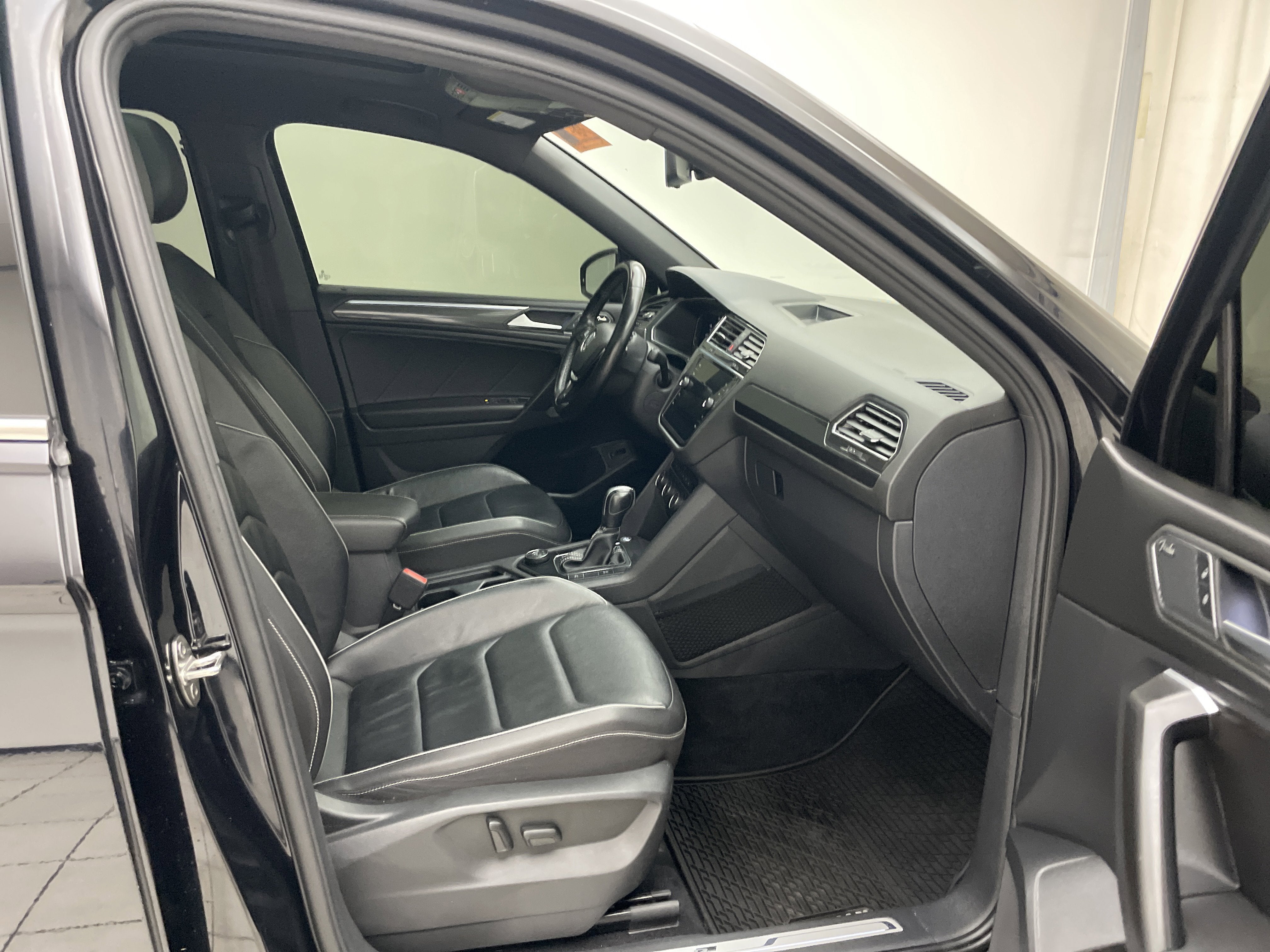 2021 Volkswagen Tiguan 2.0T SEL Premium R-Line
