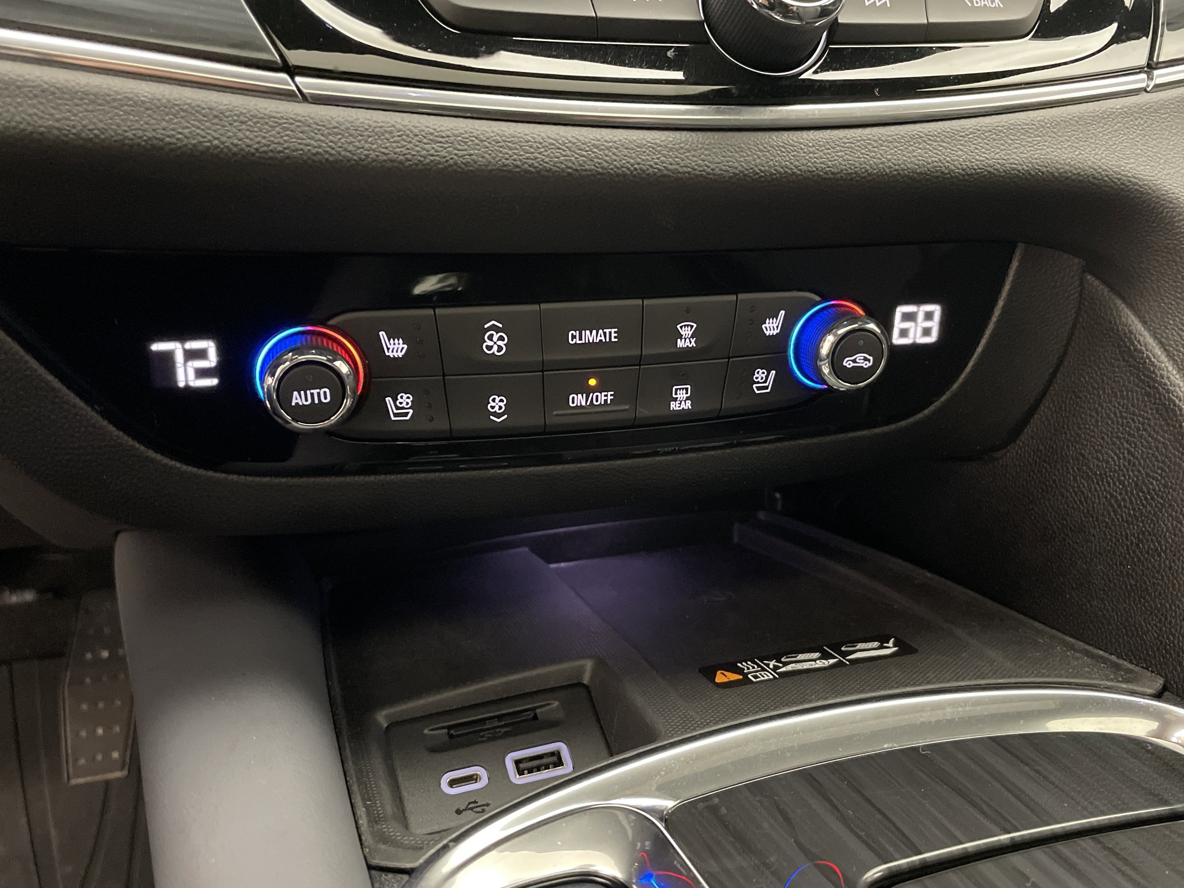 2023 Buick Enclave Premium