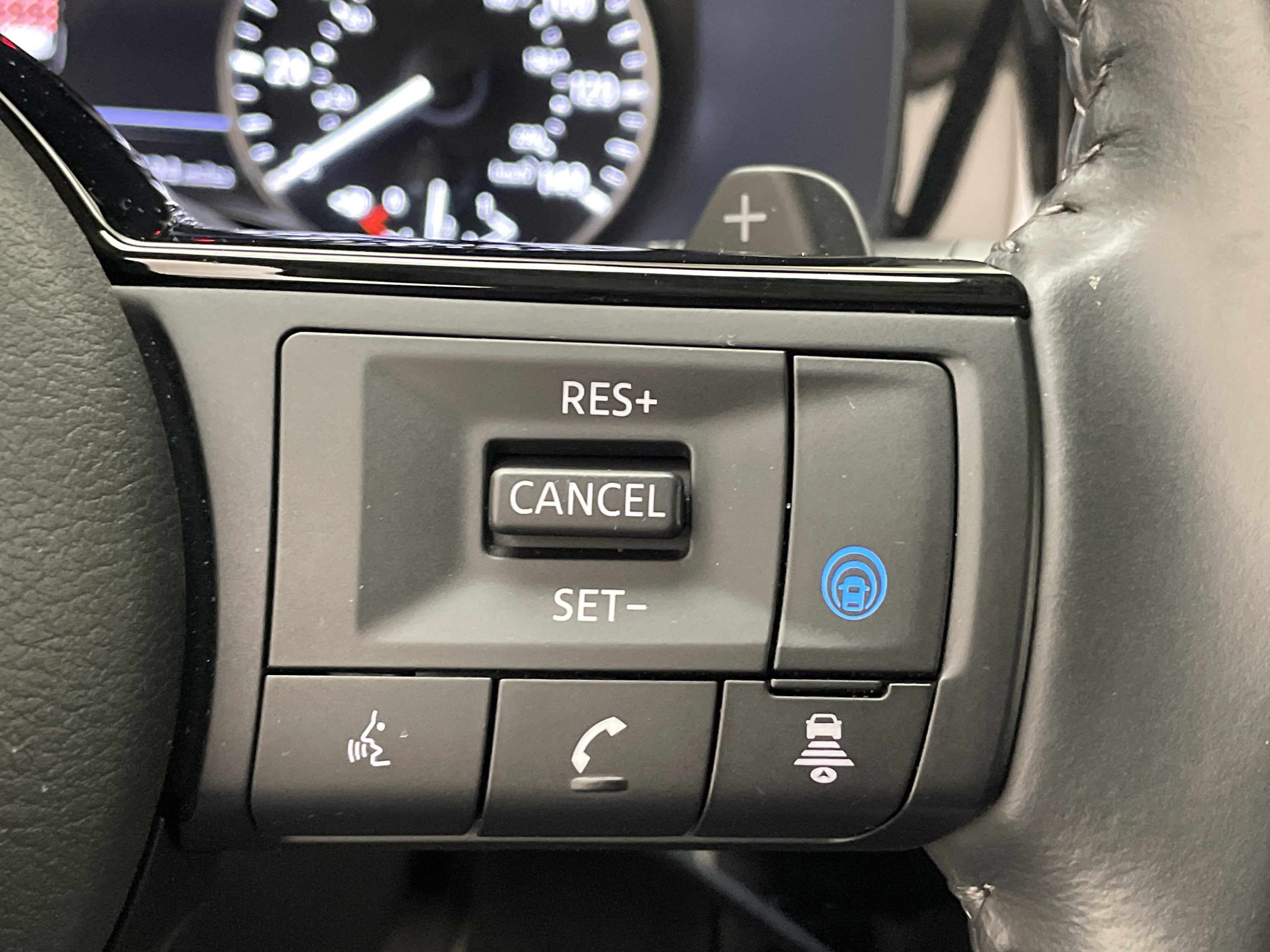 2023 Nissan Pathfinder SV FWD