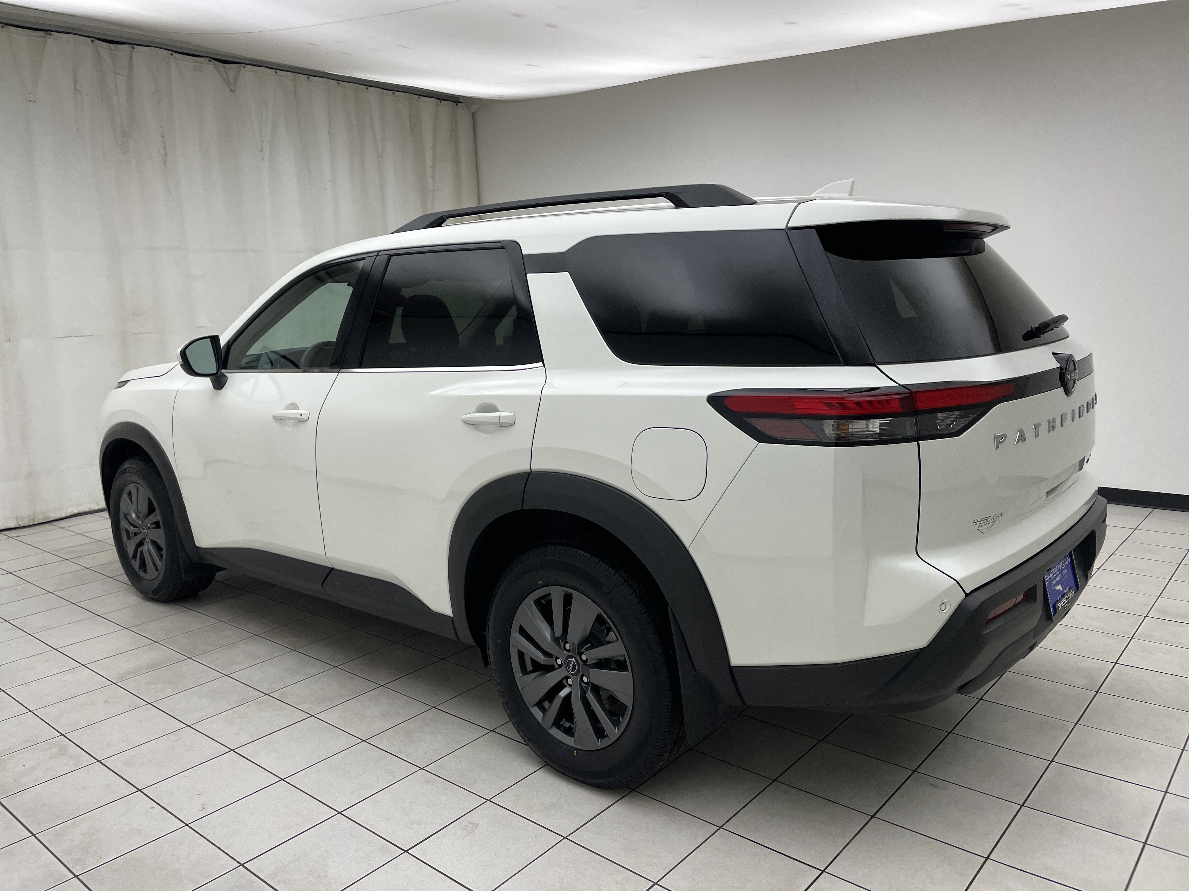2023 Nissan Pathfinder SV FWD