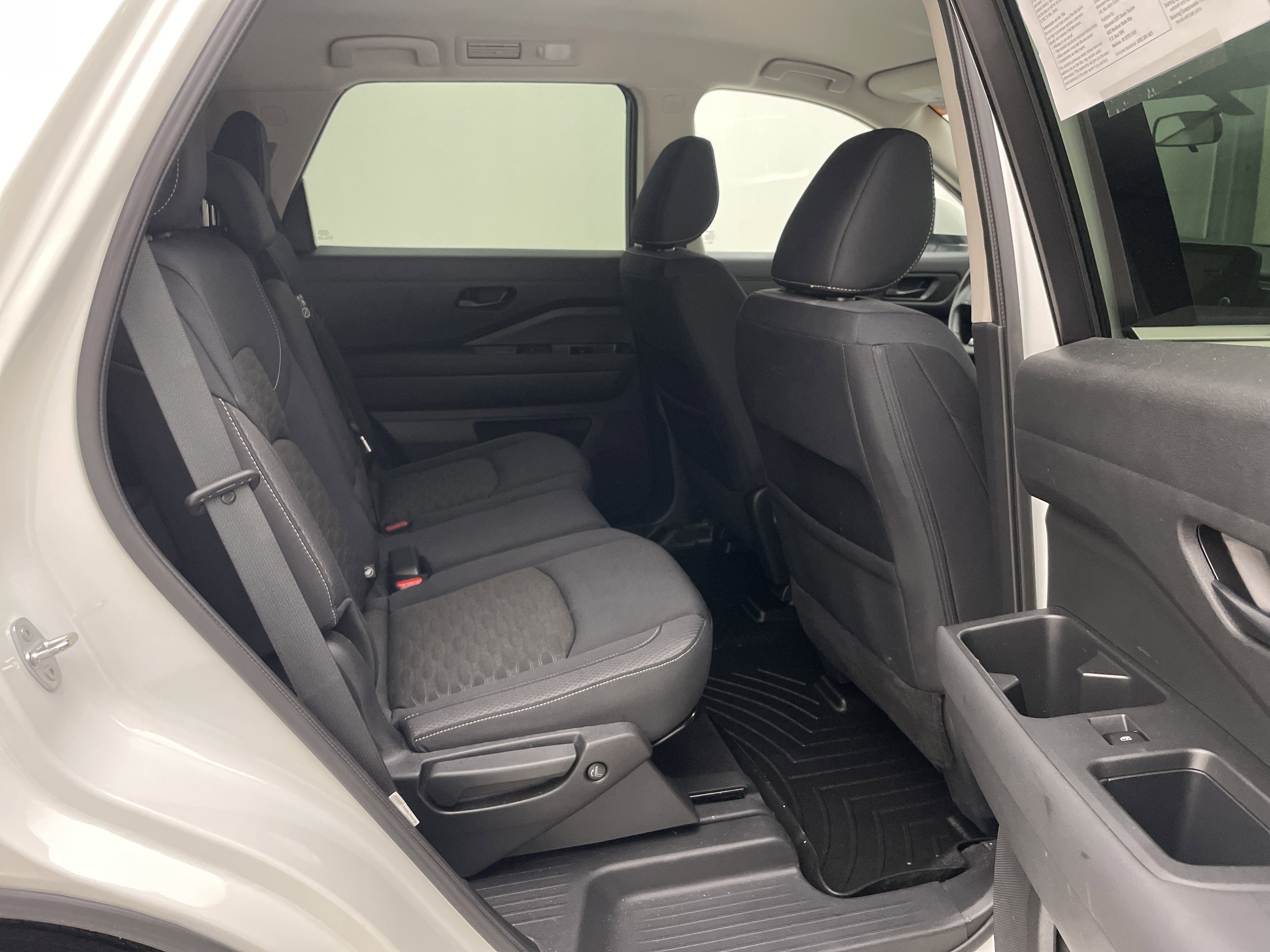 2023 Nissan Pathfinder SV FWD