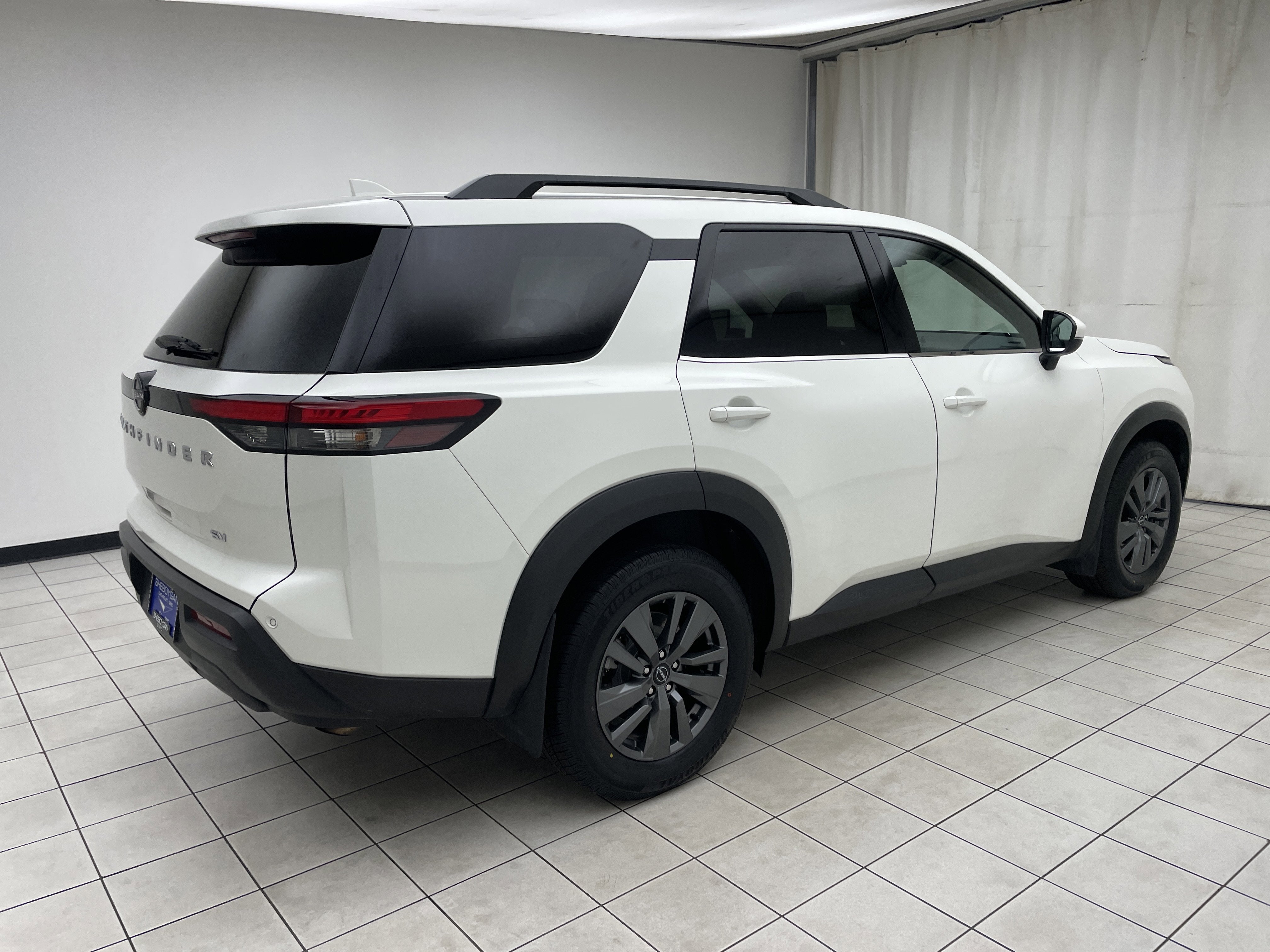 2023 Nissan Pathfinder SV FWD