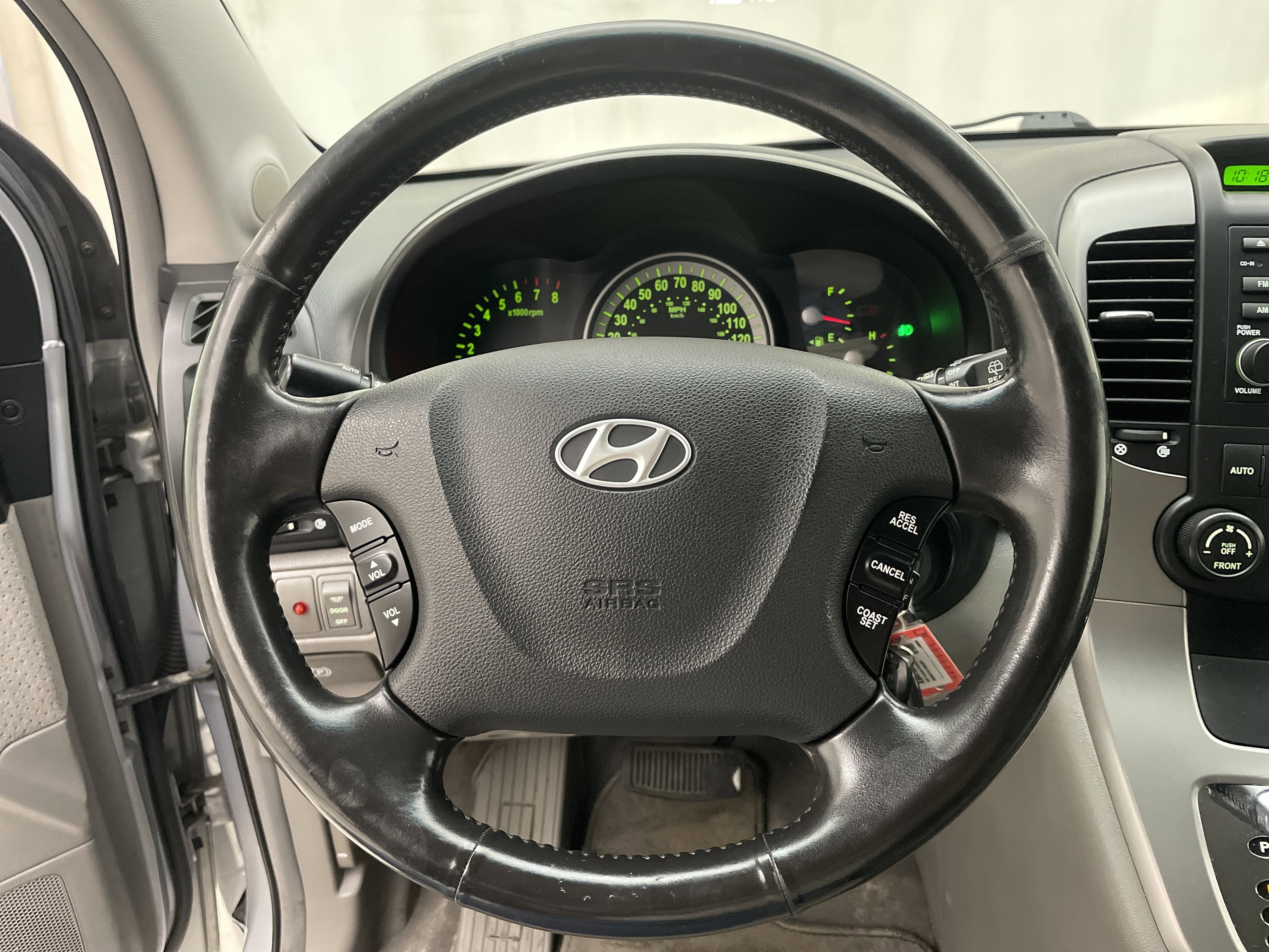 2007 Hyundai Entourage GLS