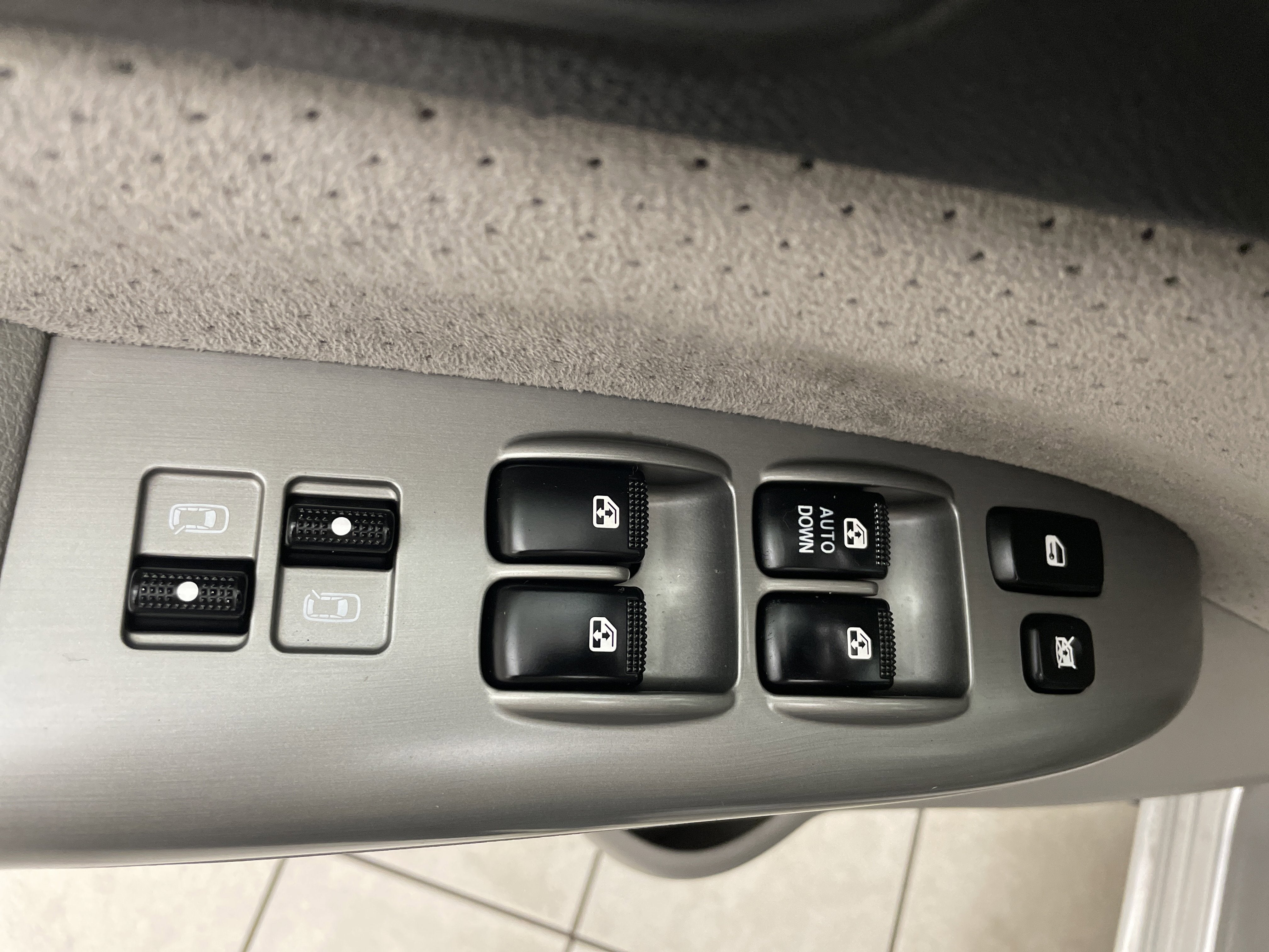2007 Hyundai Entourage GLS