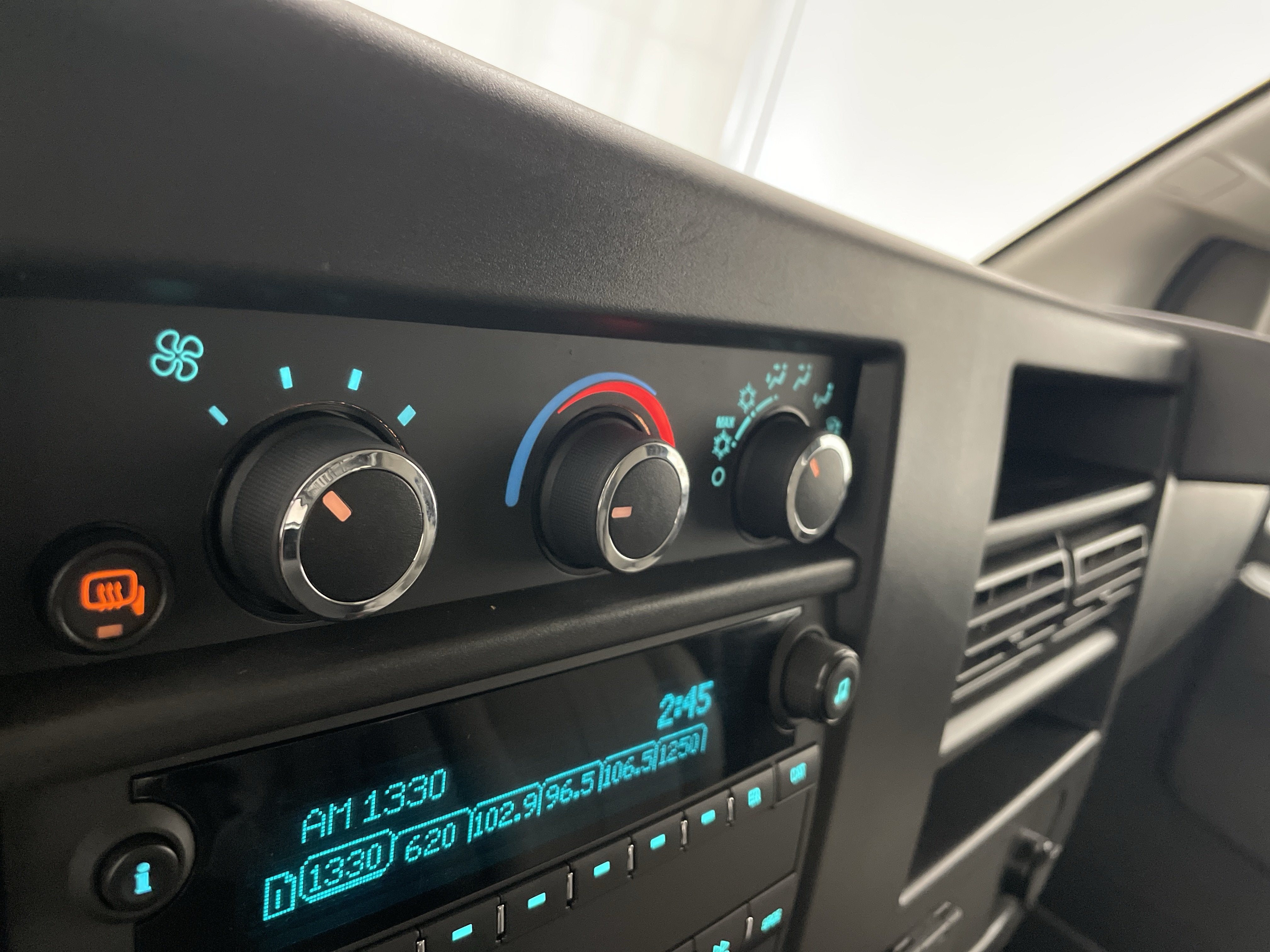 2024 Chevrolet Express Cargo 2500 WT