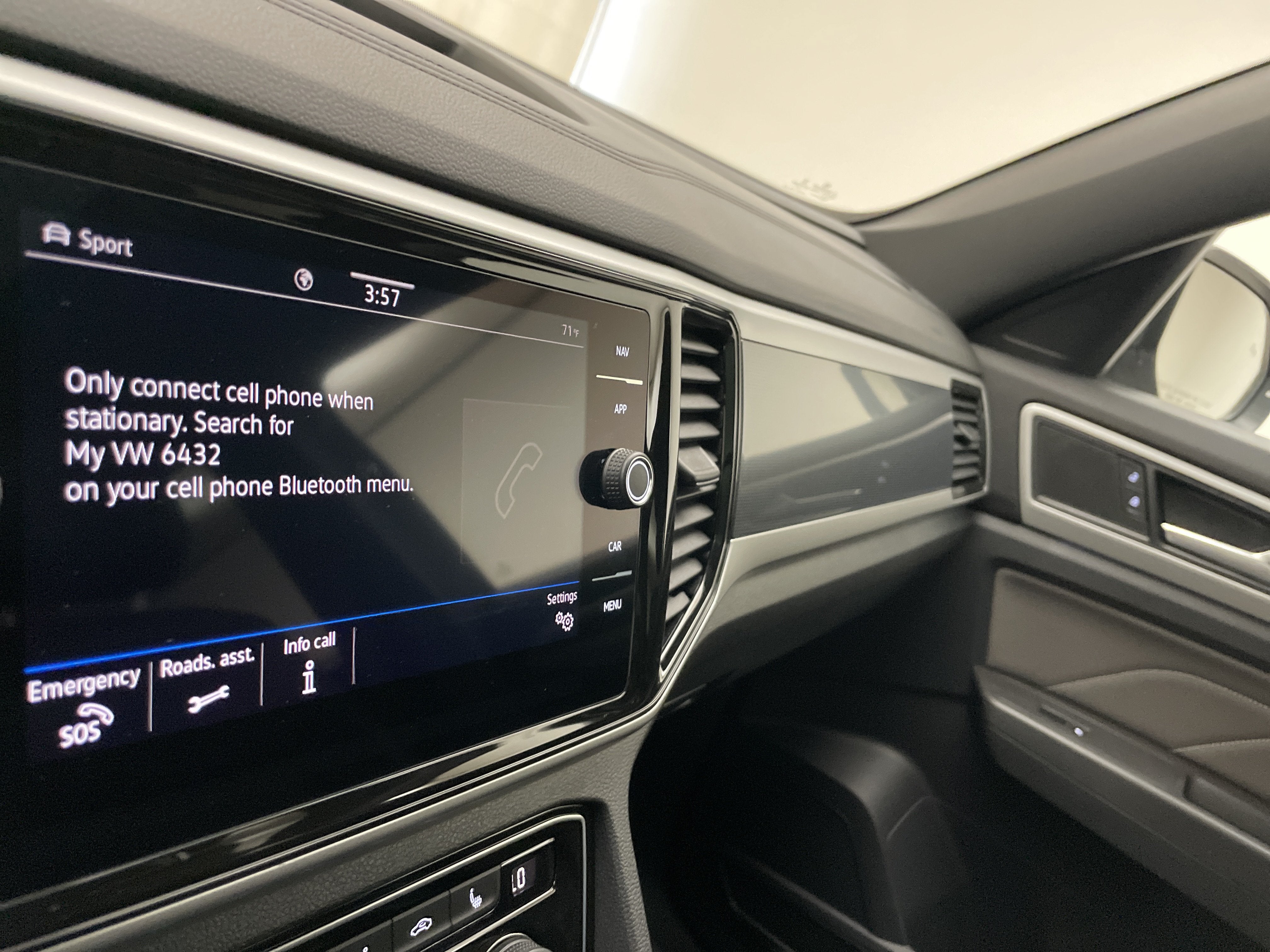 2023 Volkswagen Atlas Cross Sport 3.6L V6 SEL