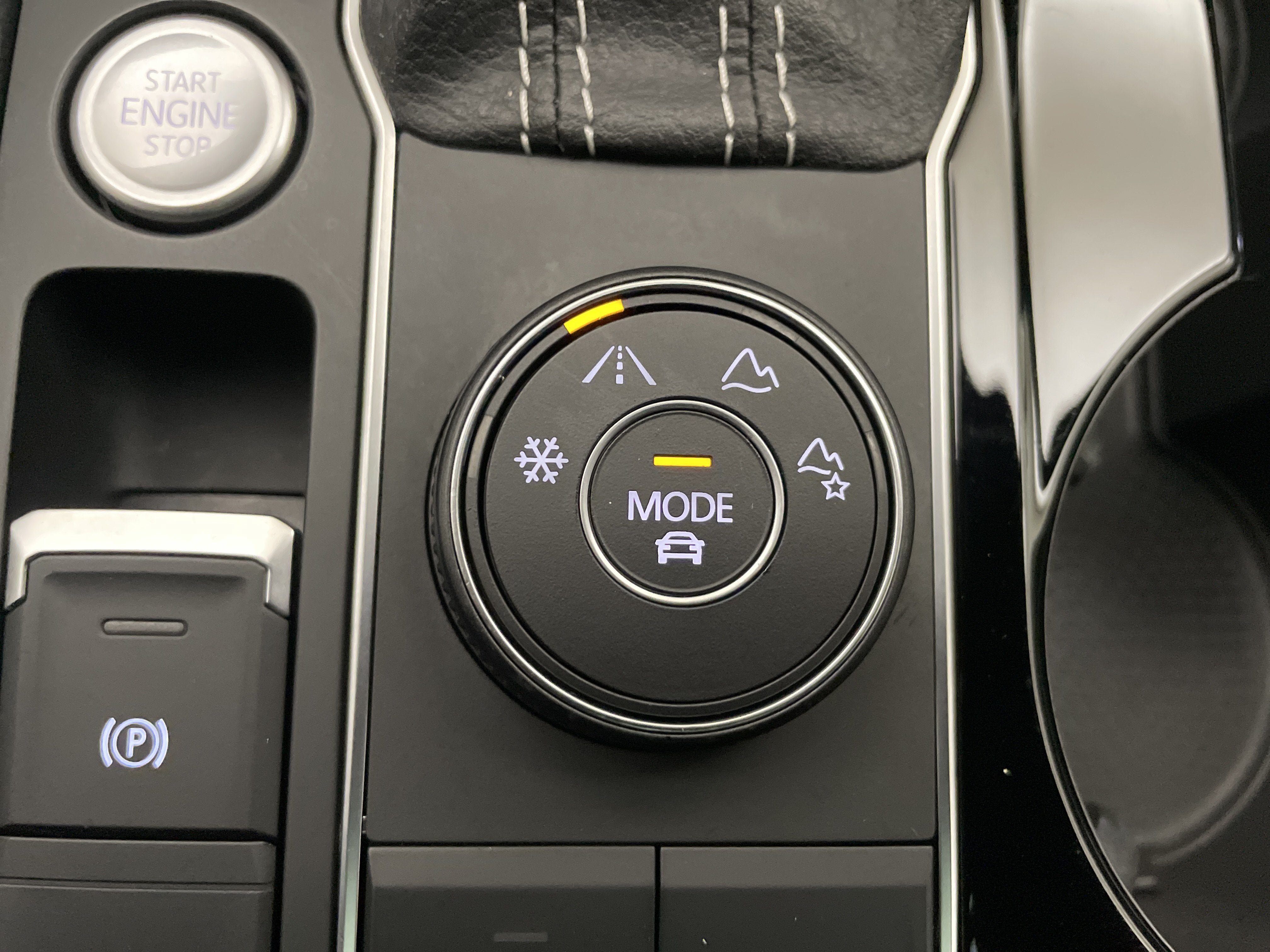 2023 Volkswagen Atlas Cross Sport 3.6L V6 SEL