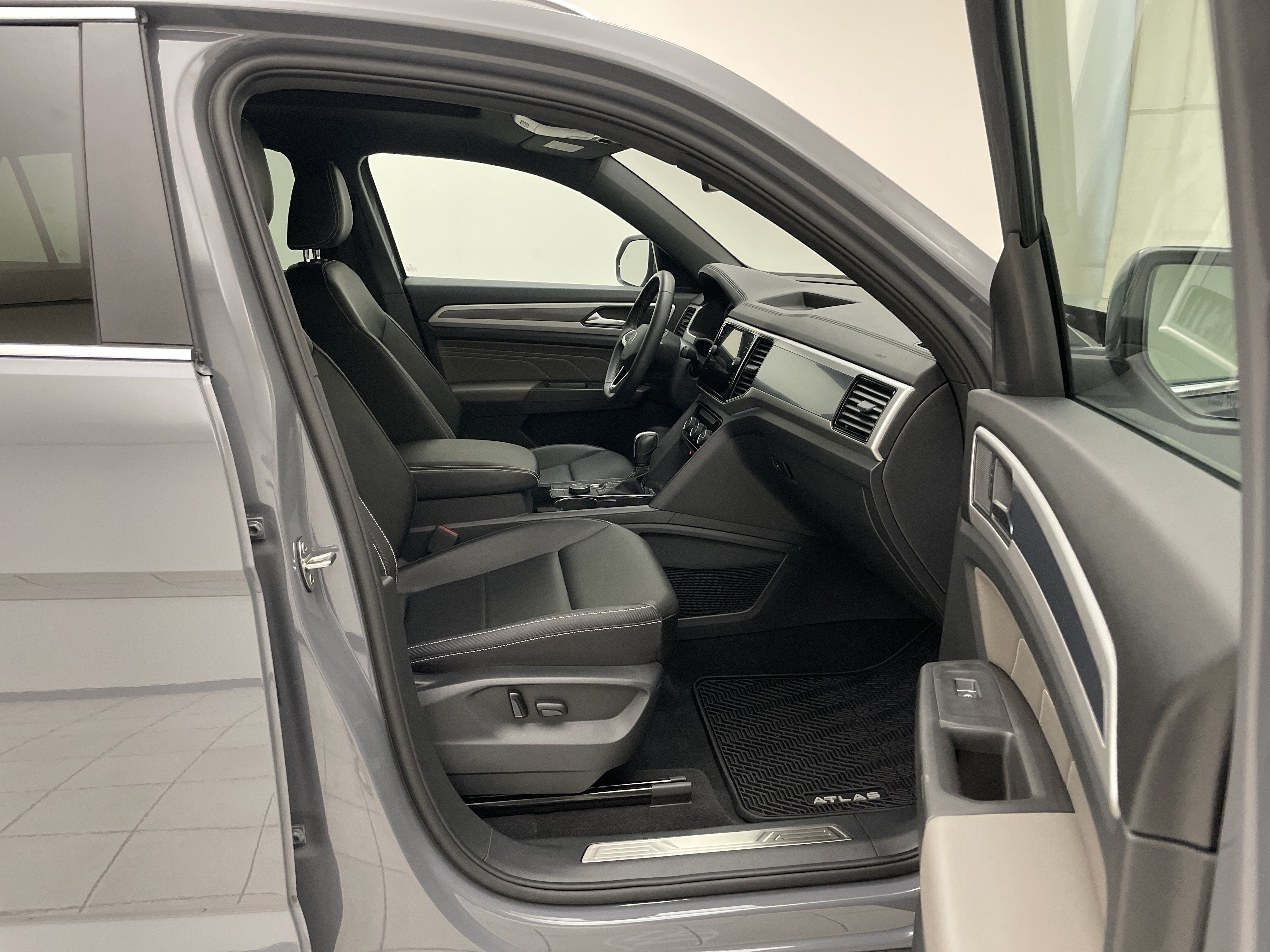 2023 Volkswagen Atlas Cross Sport 3.6L V6 SEL