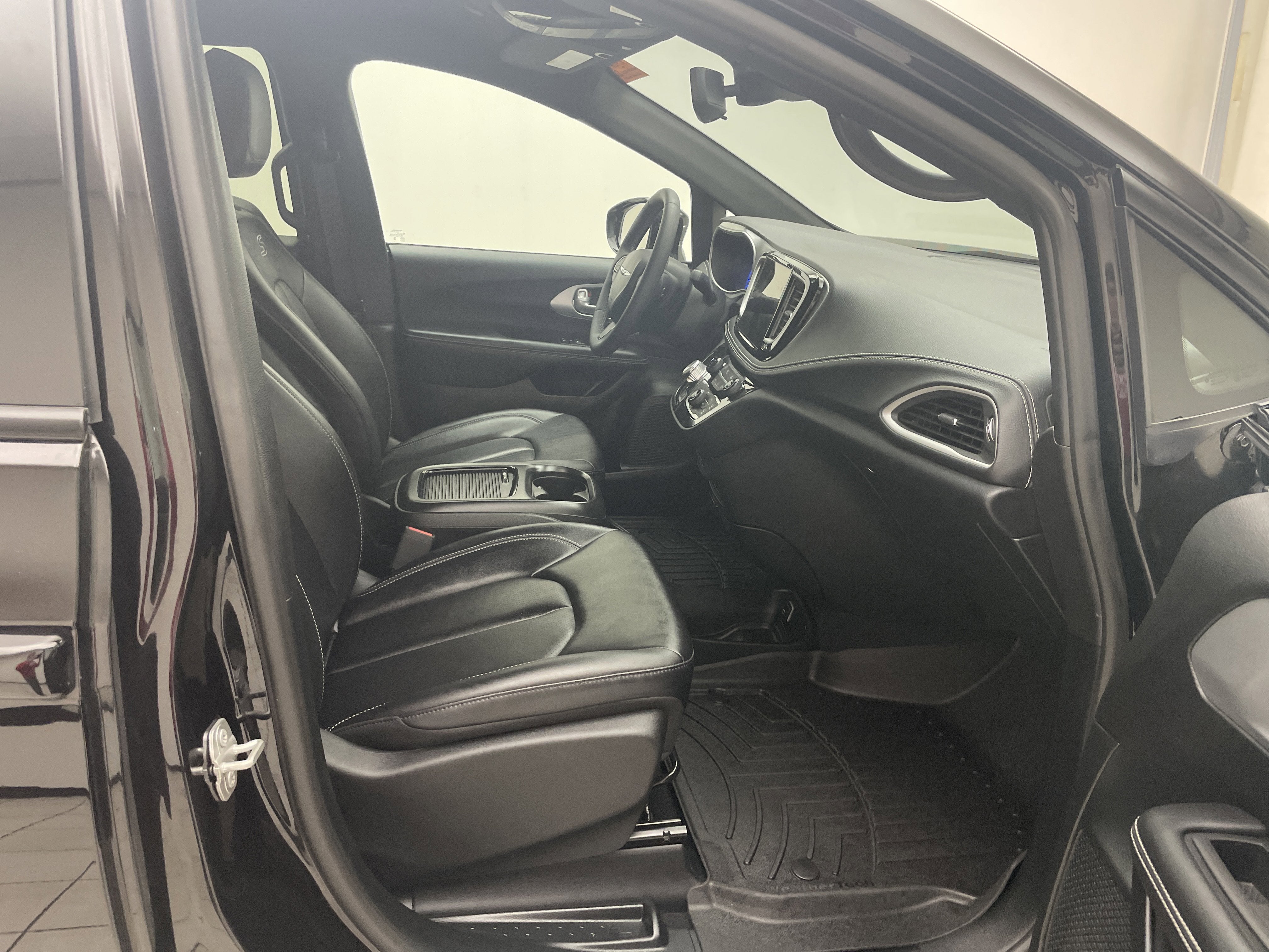 2024 Chrysler Pacifica Touring L AWD