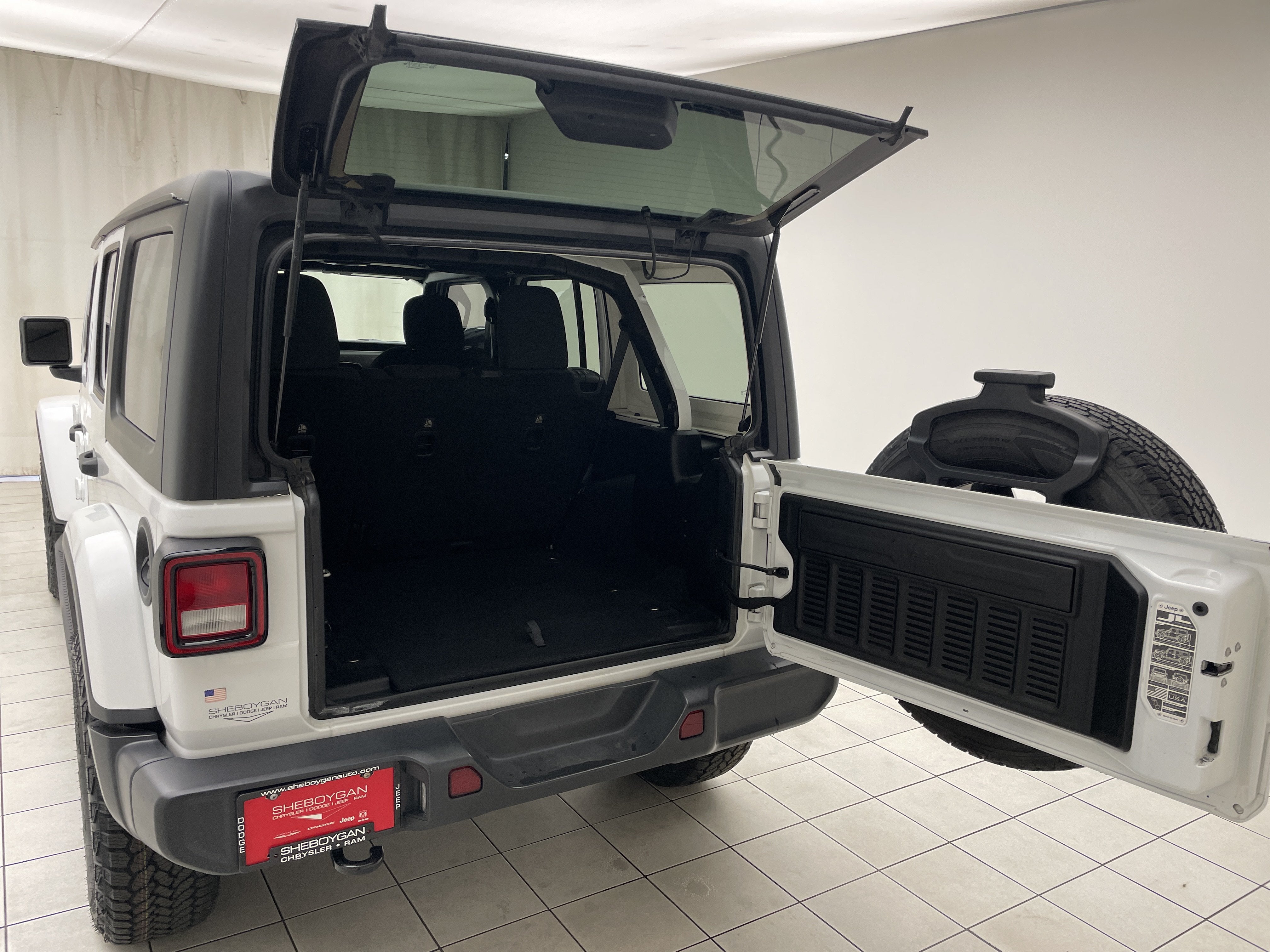 2018 Jeep Wrangler Unlimited Sahara 4x4