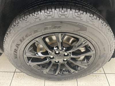 2023 Jeep Cherokee Altitude Lux 4x4