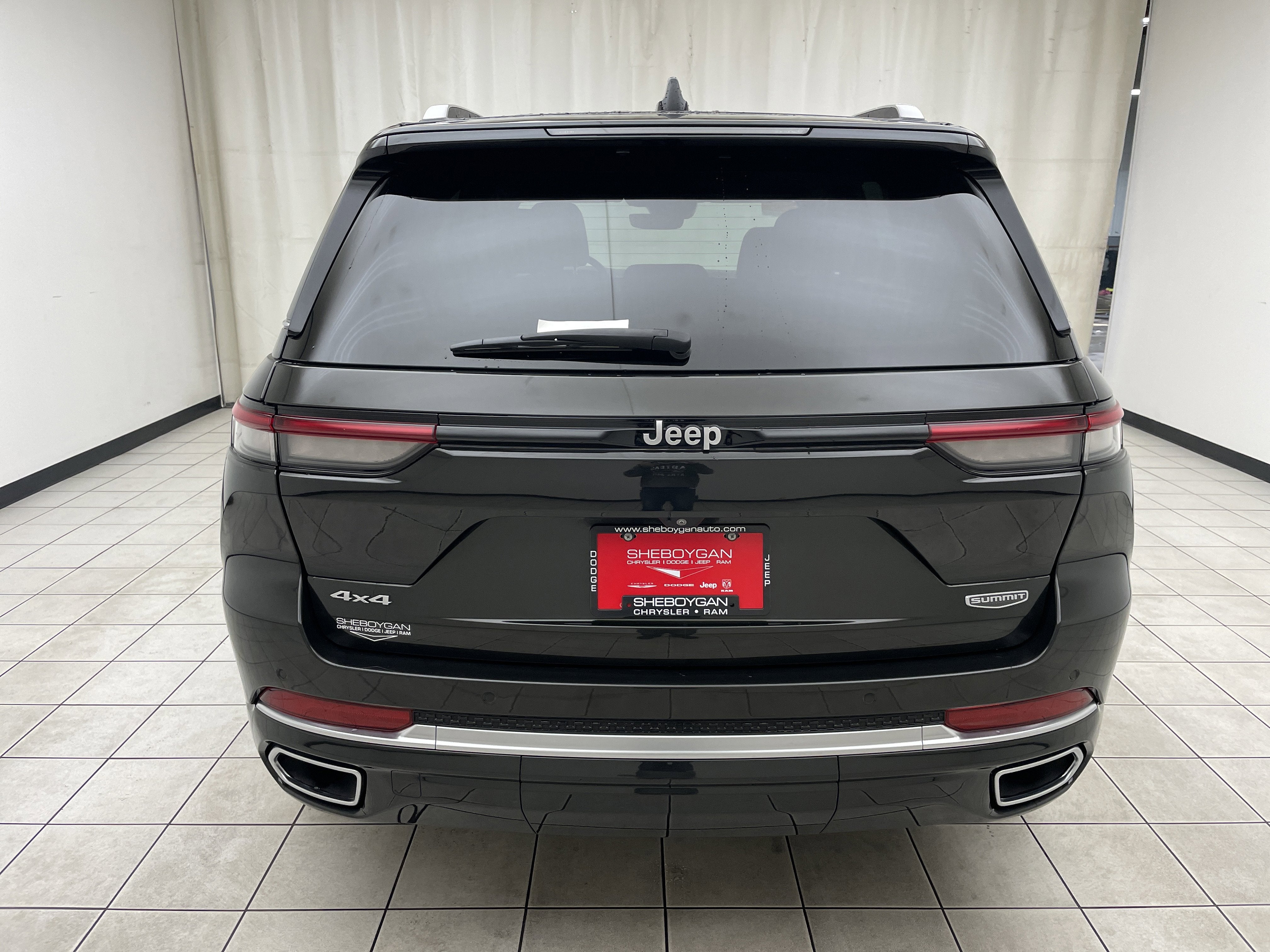 2023 Jeep Grand Cherokee Summit 4x4