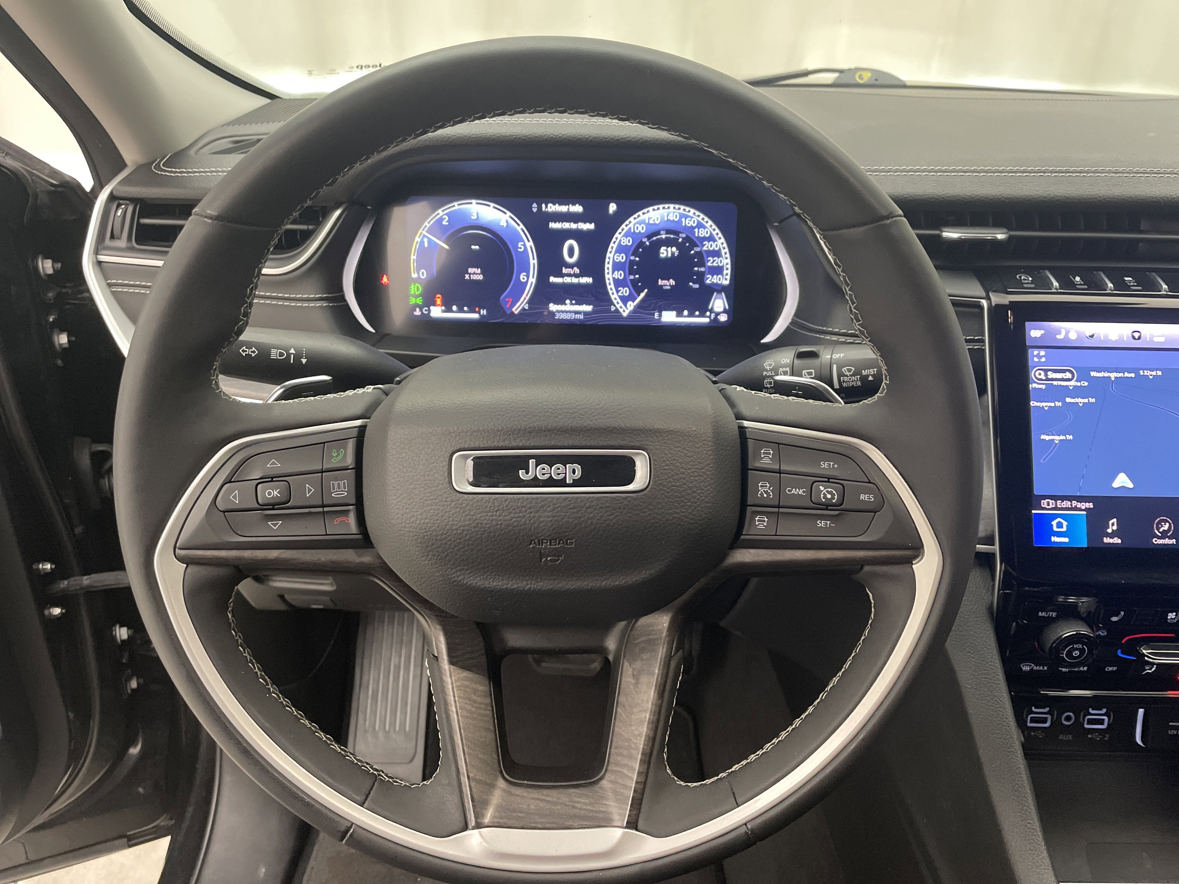 2023 Jeep Grand Cherokee L Limited 4x4