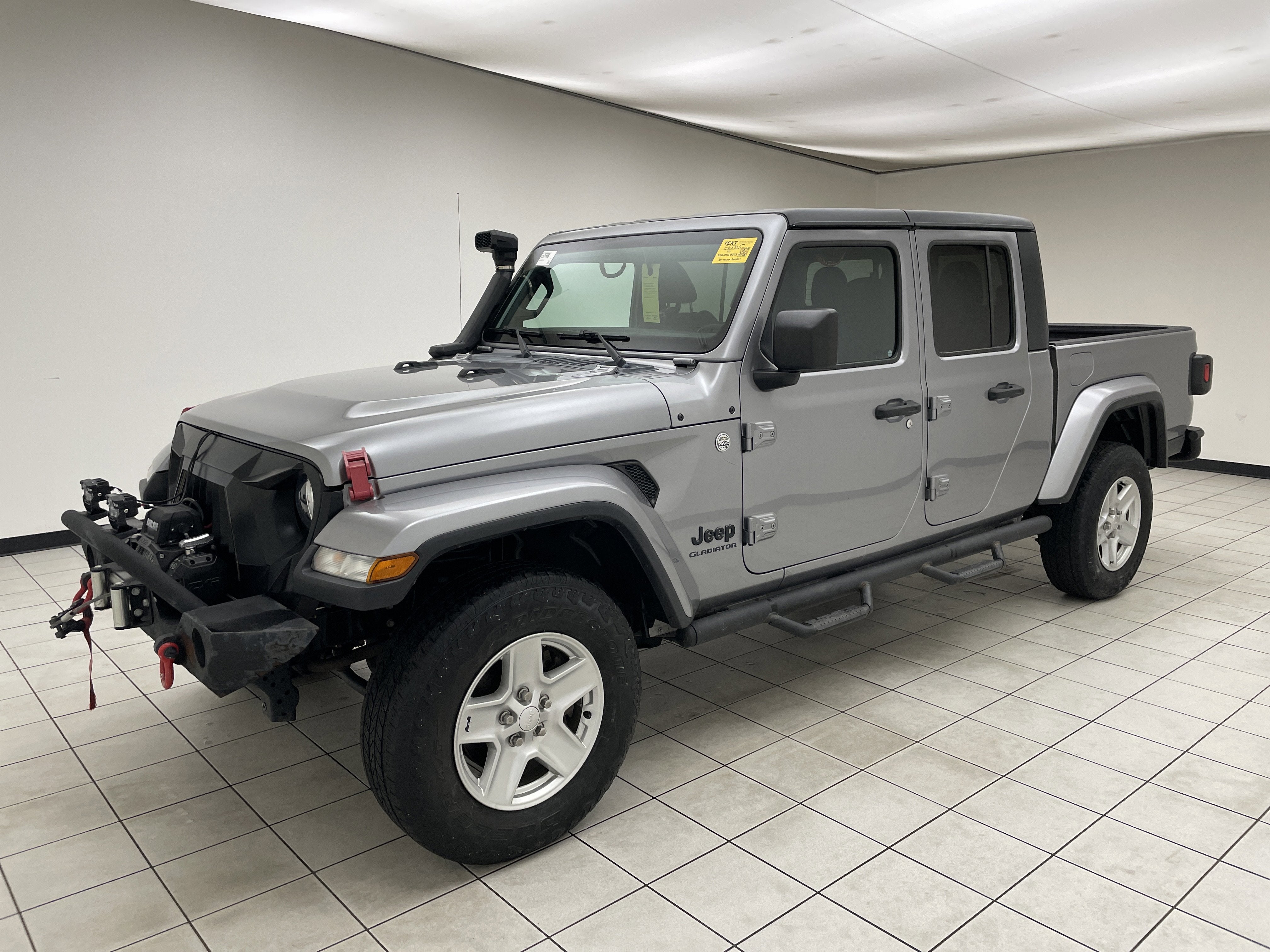 2020 Jeep Gladiator Sport S's photo