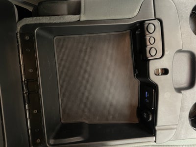 2017 RAM 1500 Express Quad Cab 4x4 6'4' Box