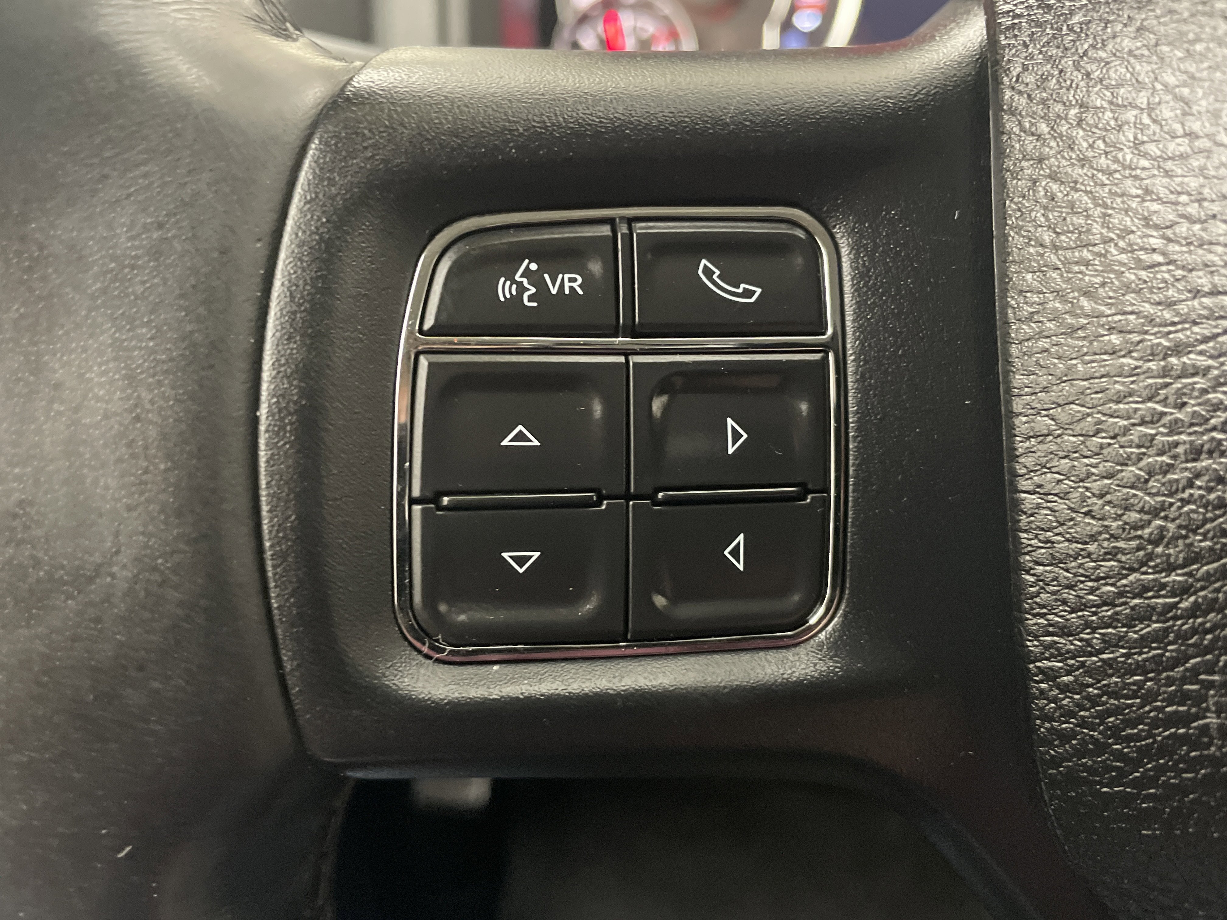 2018 RAM 1500 Big Horn Crew Cab 4x4 5'7' Box